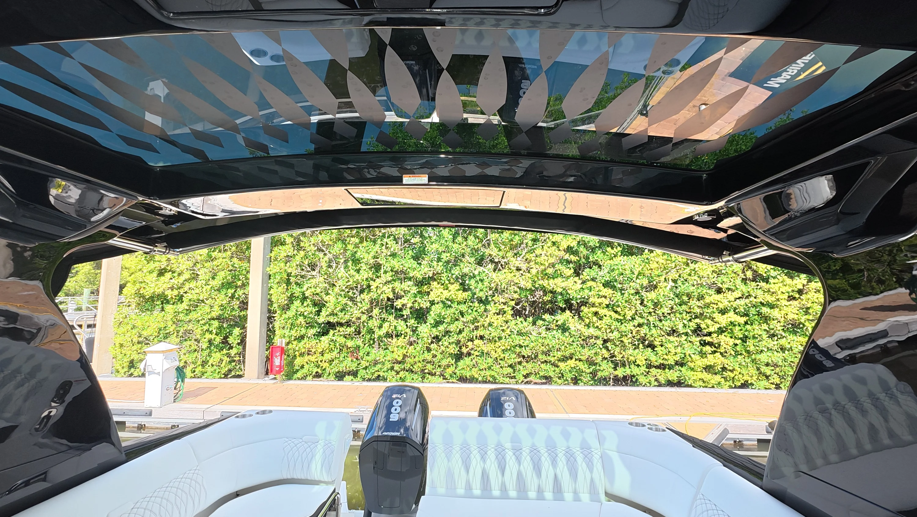2026 Sea Ray Sundancer 370 Outboard Image Thumbnail #9
