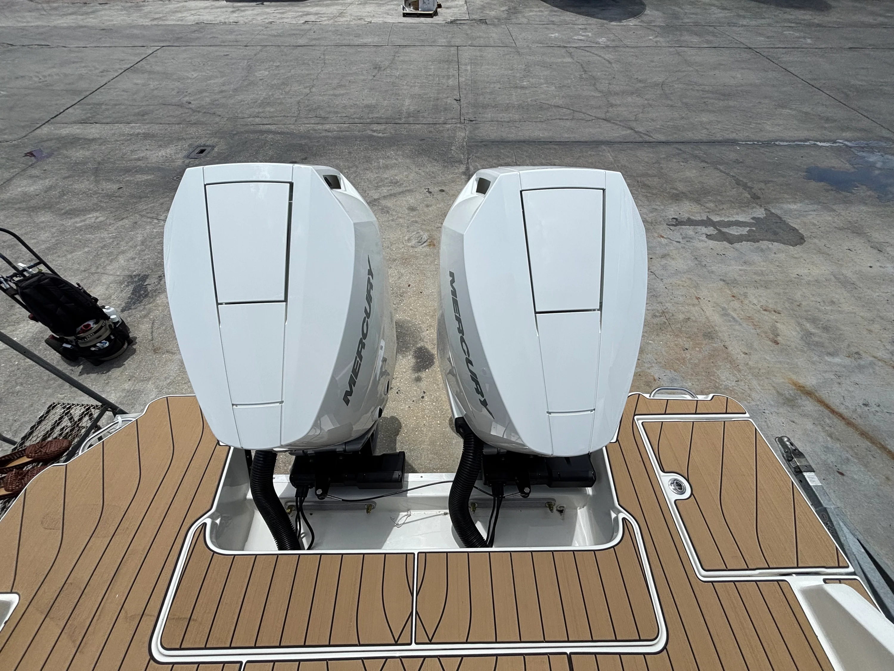 2026 Sea Ray SLX 310 Outboard Image Thumbnail #6