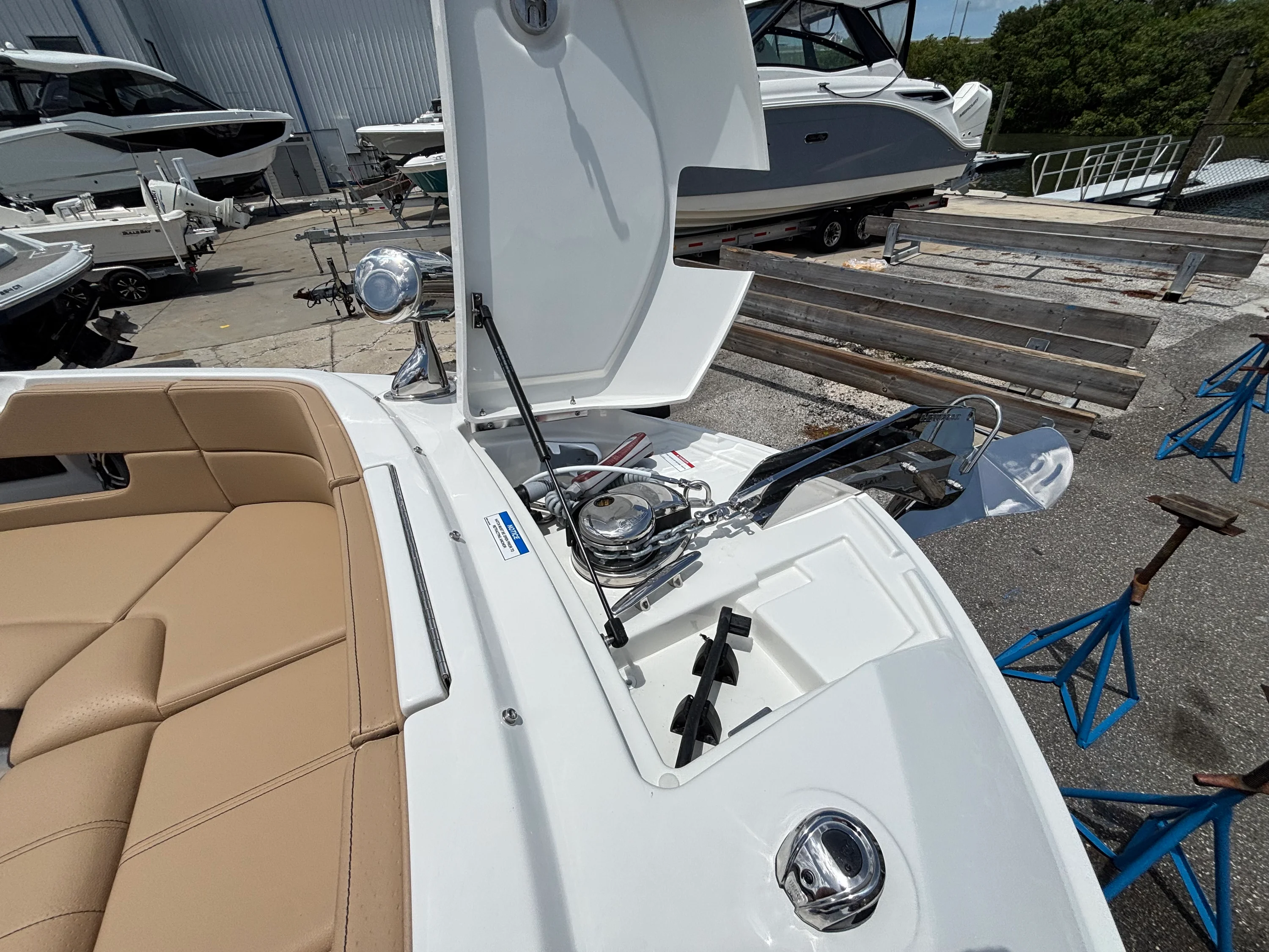 2026 Sea Ray SLX 310 Outboard Image Thumbnail #27