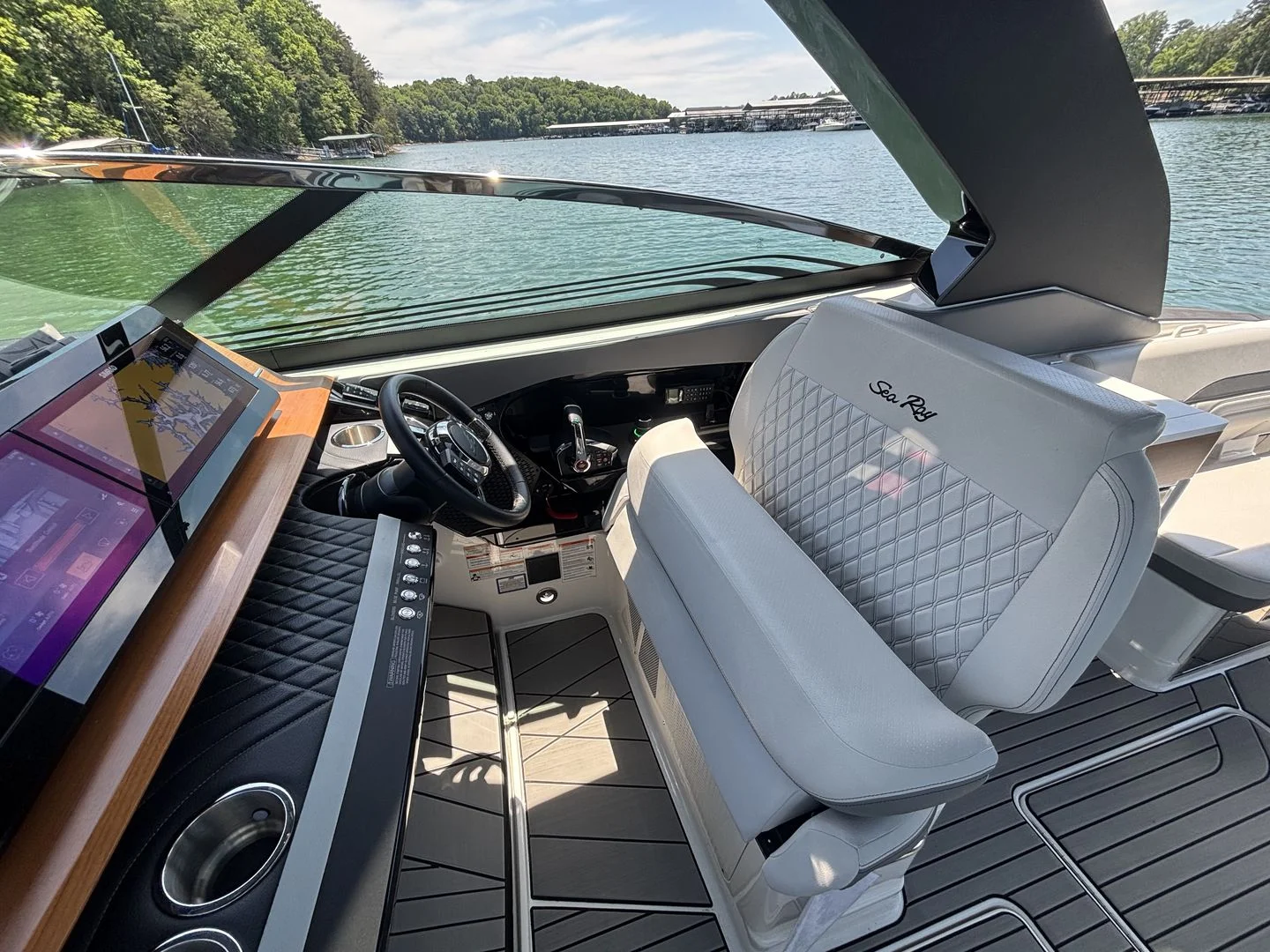 2026 Sea Ray SLX 360 OUTBOARD Image Thumbnail #16