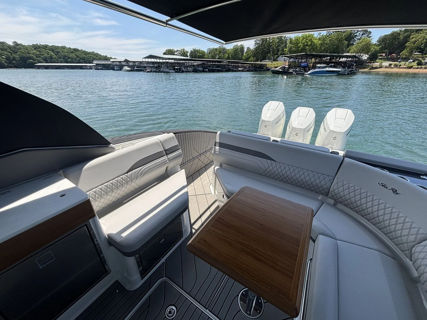 2026 Sea Ray SLX 360 OUTBOARD Image Thumbnail #9