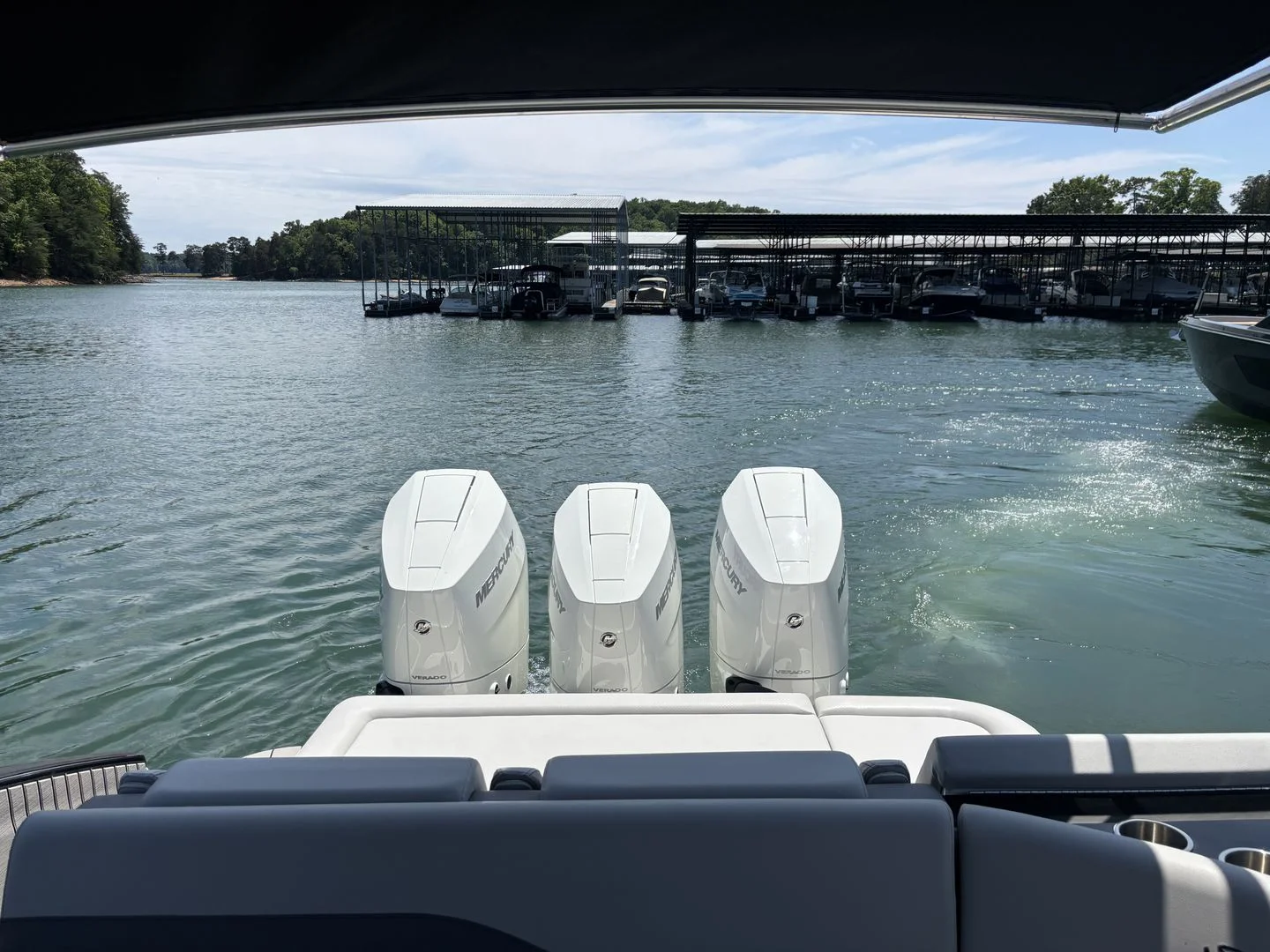 2026 Sea Ray SLX 360 OUTBOARD Image Thumbnail #4