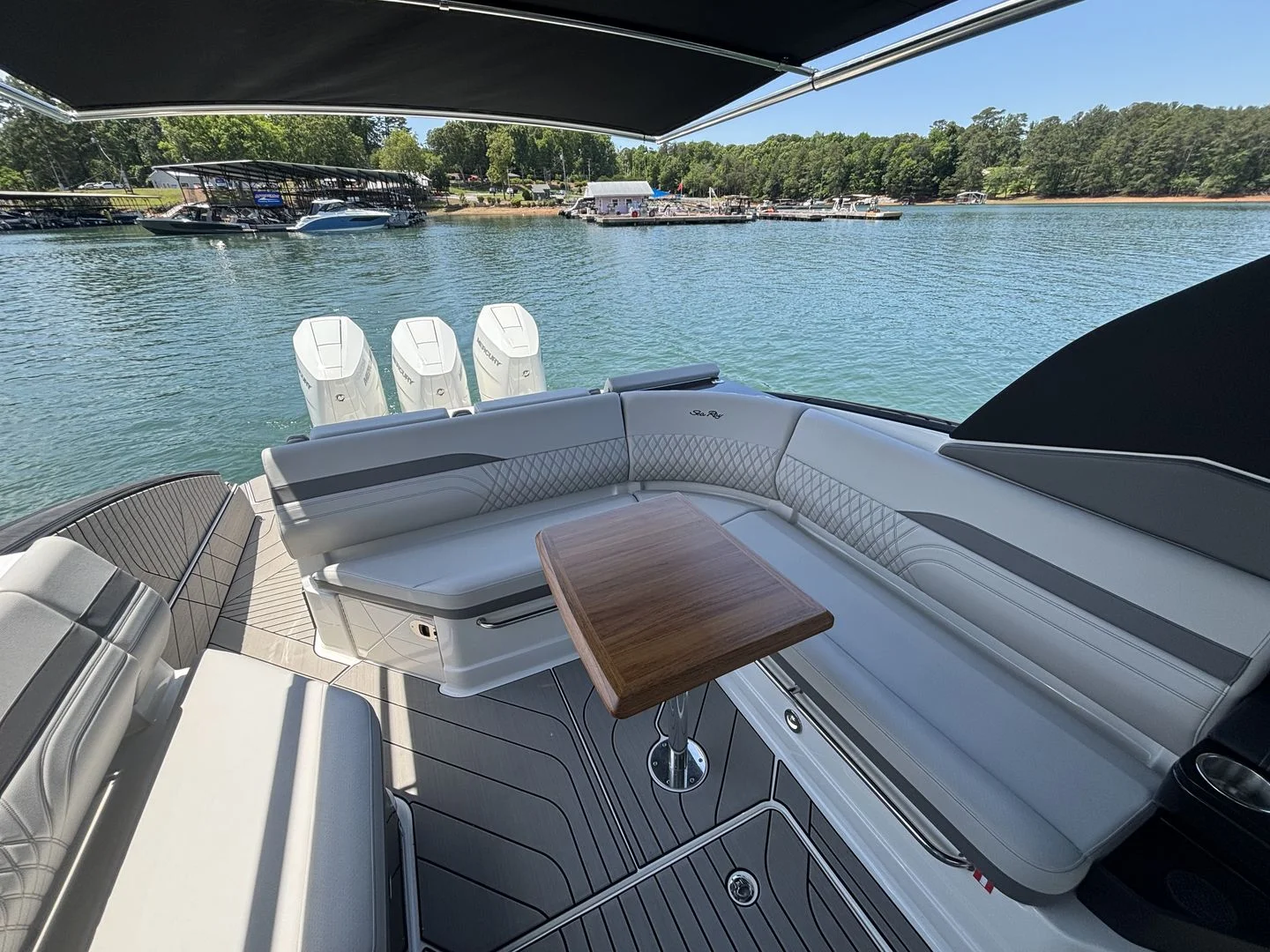 2026 Sea Ray SLX 360 OUTBOARD Image Thumbnail #8
