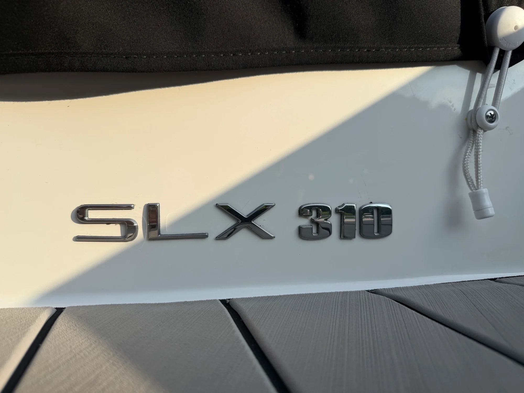 2026 Sea Ray SLX 310 Image Thumbnail #6