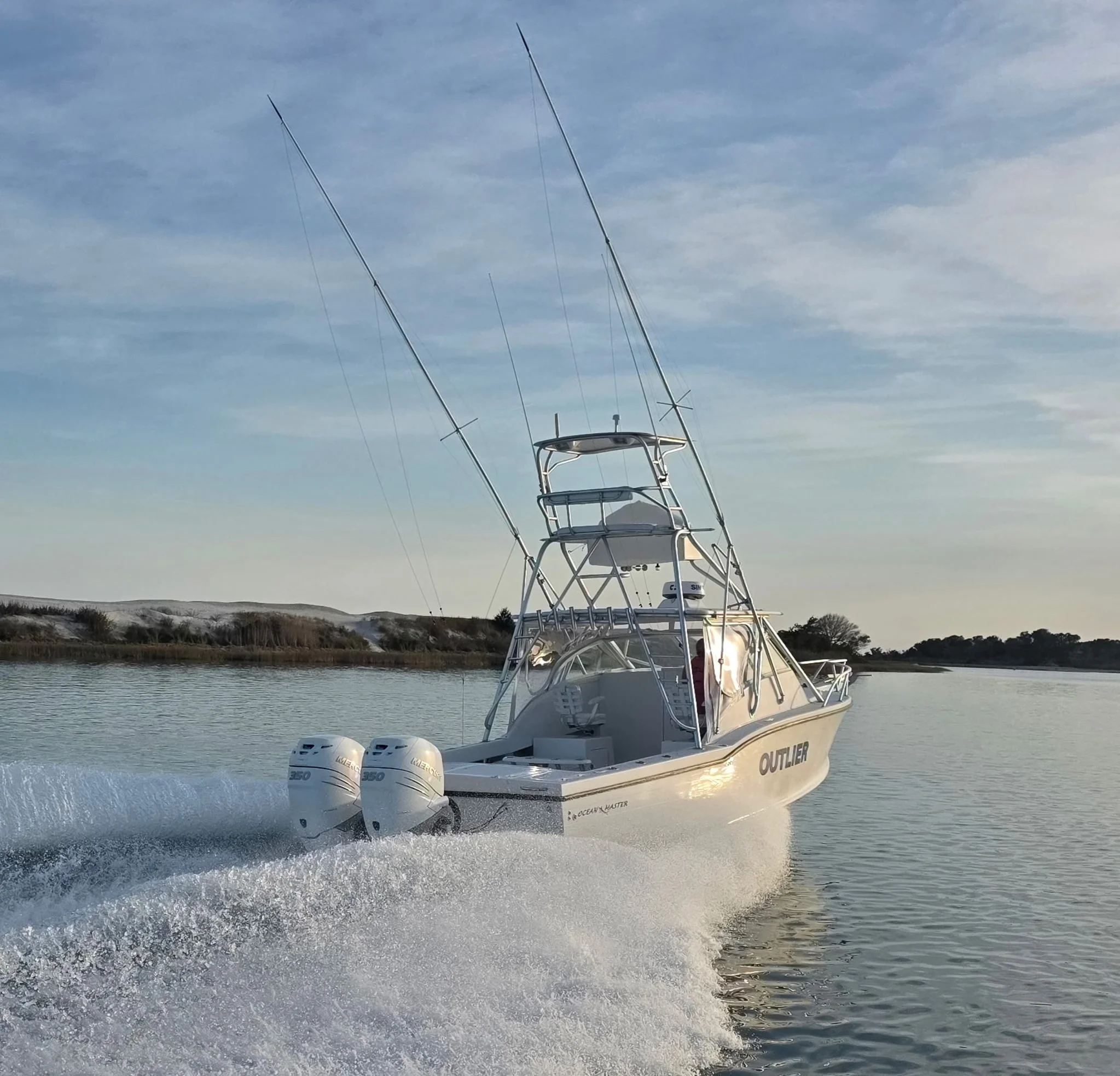 2005 Ocean Master 31 EXPRESS SPORT CABIN Image Thumbnail #2