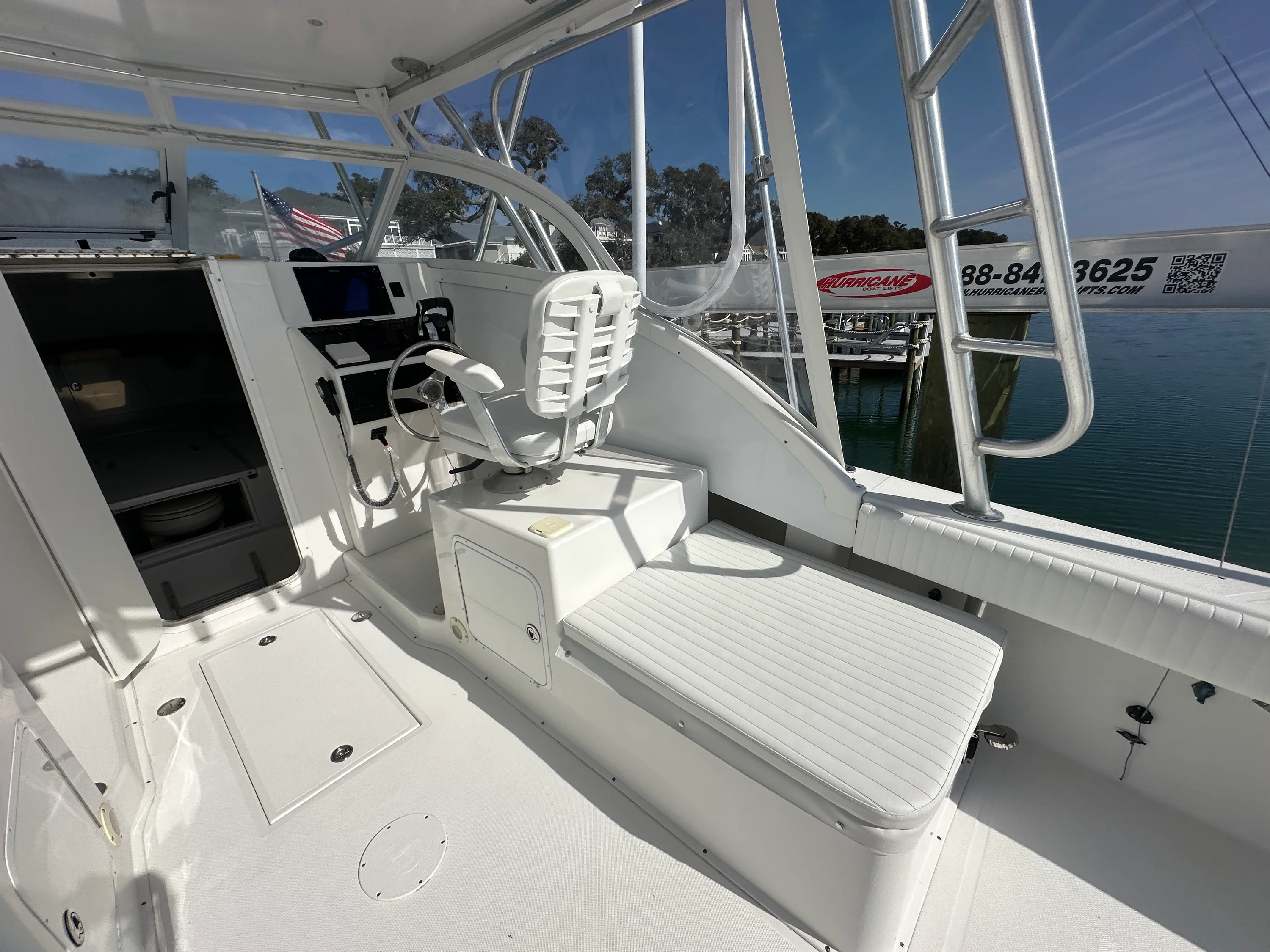 2005 Ocean Master 31 EXPRESS SPORT CABIN Image Thumbnail #8