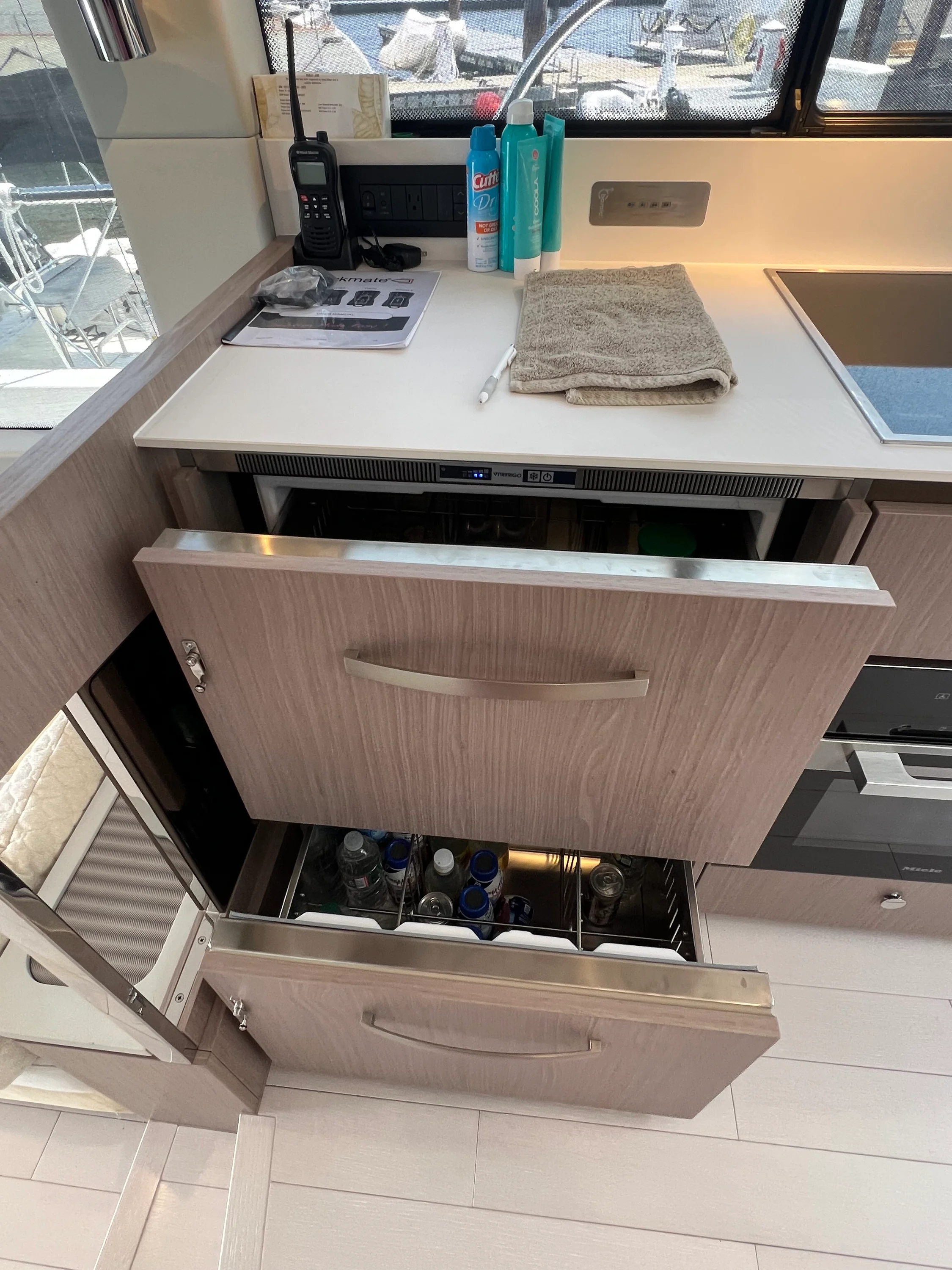 2023 Azimut 50 FLY Image Thumbnail #12