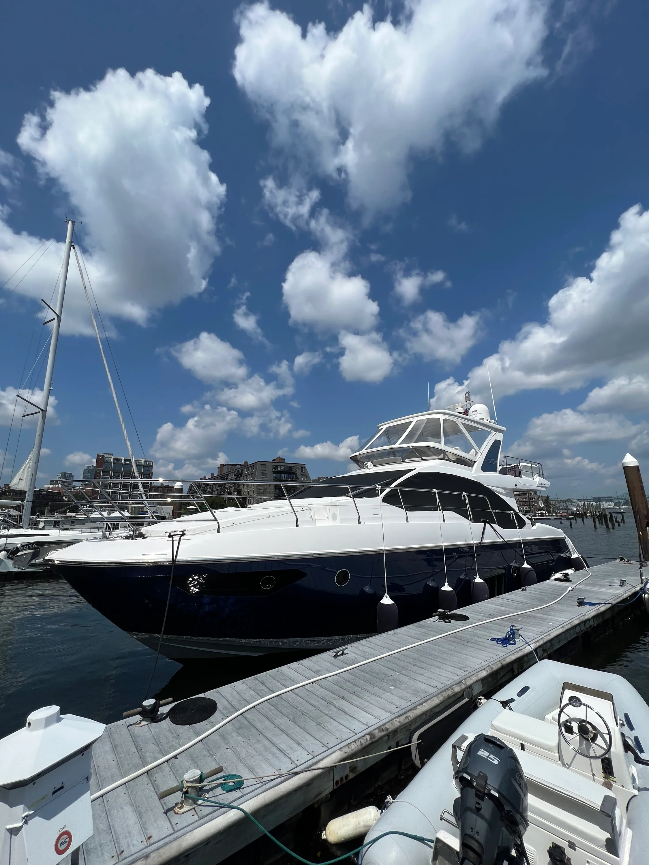 2023 Azimut 50 FLY Image Thumbnail #3