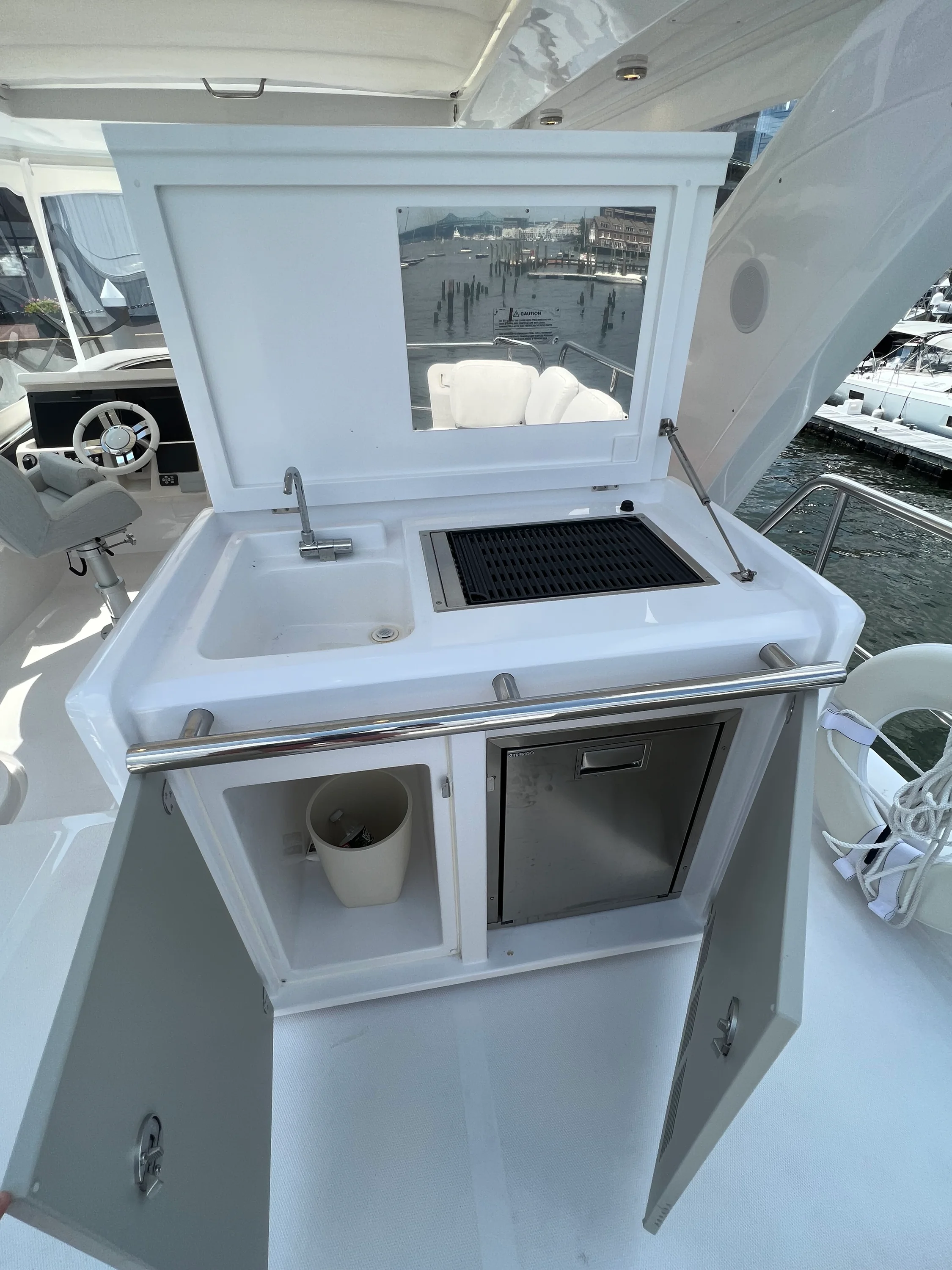 2023 Azimut 50 FLY Image Thumbnail #34