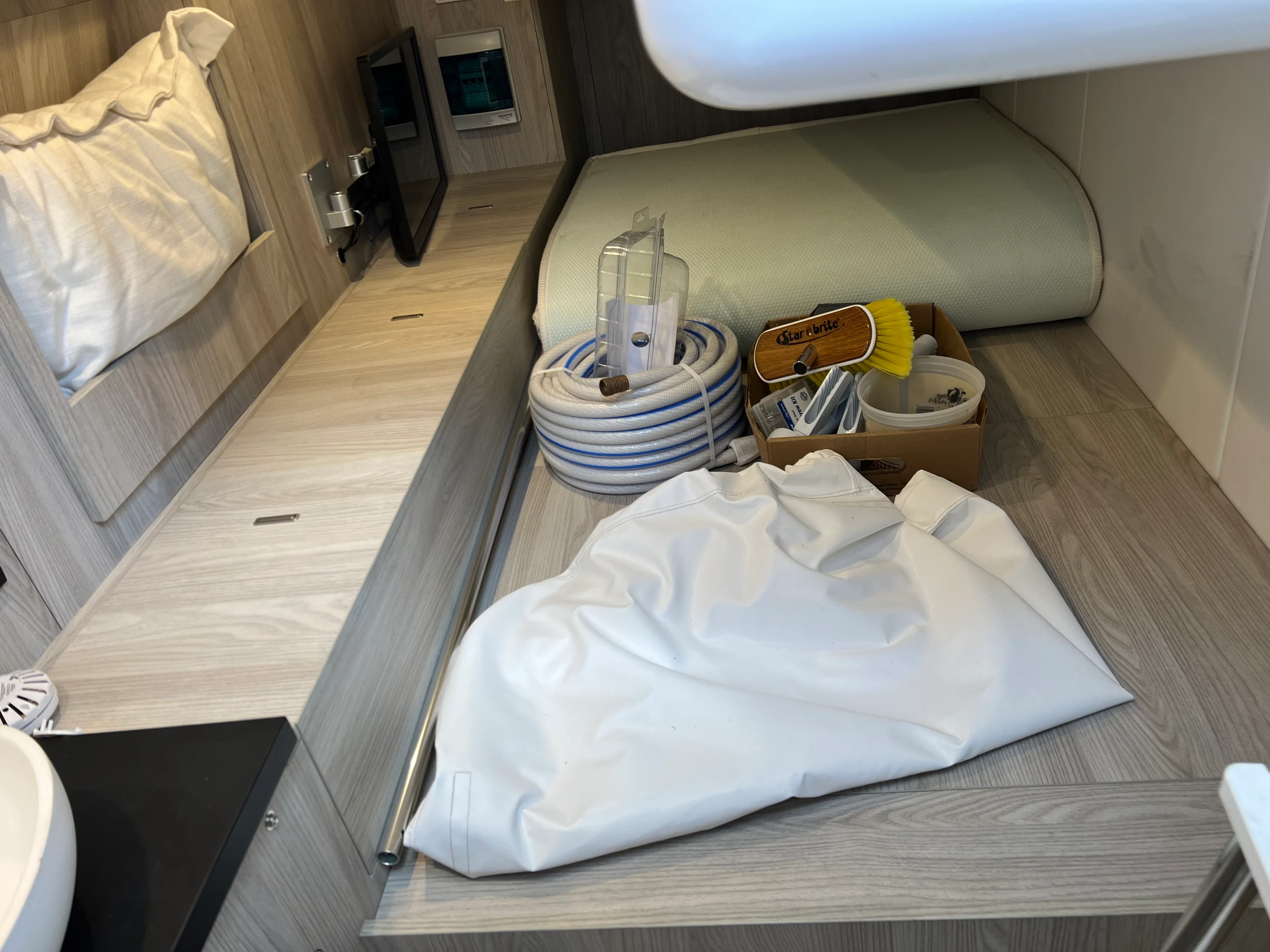 2023 Azimut 50 FLY Image Thumbnail #47