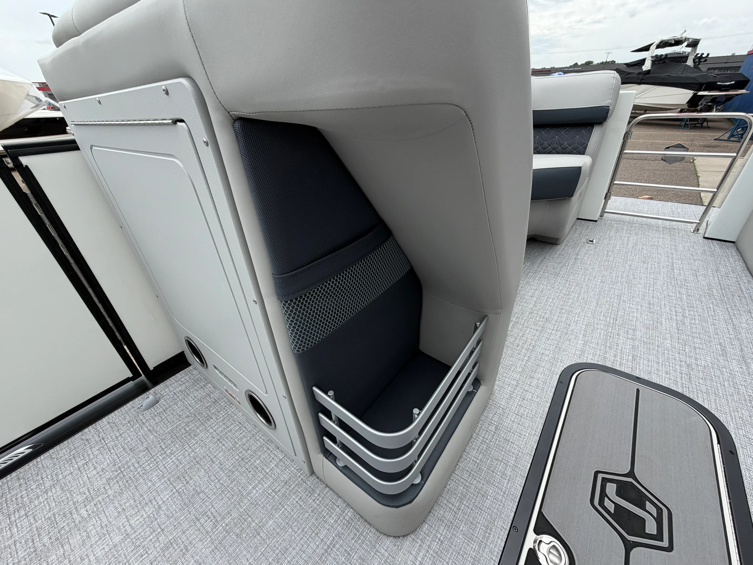 2026 Harris 230 Grand Mariner Image Thumbnail #27