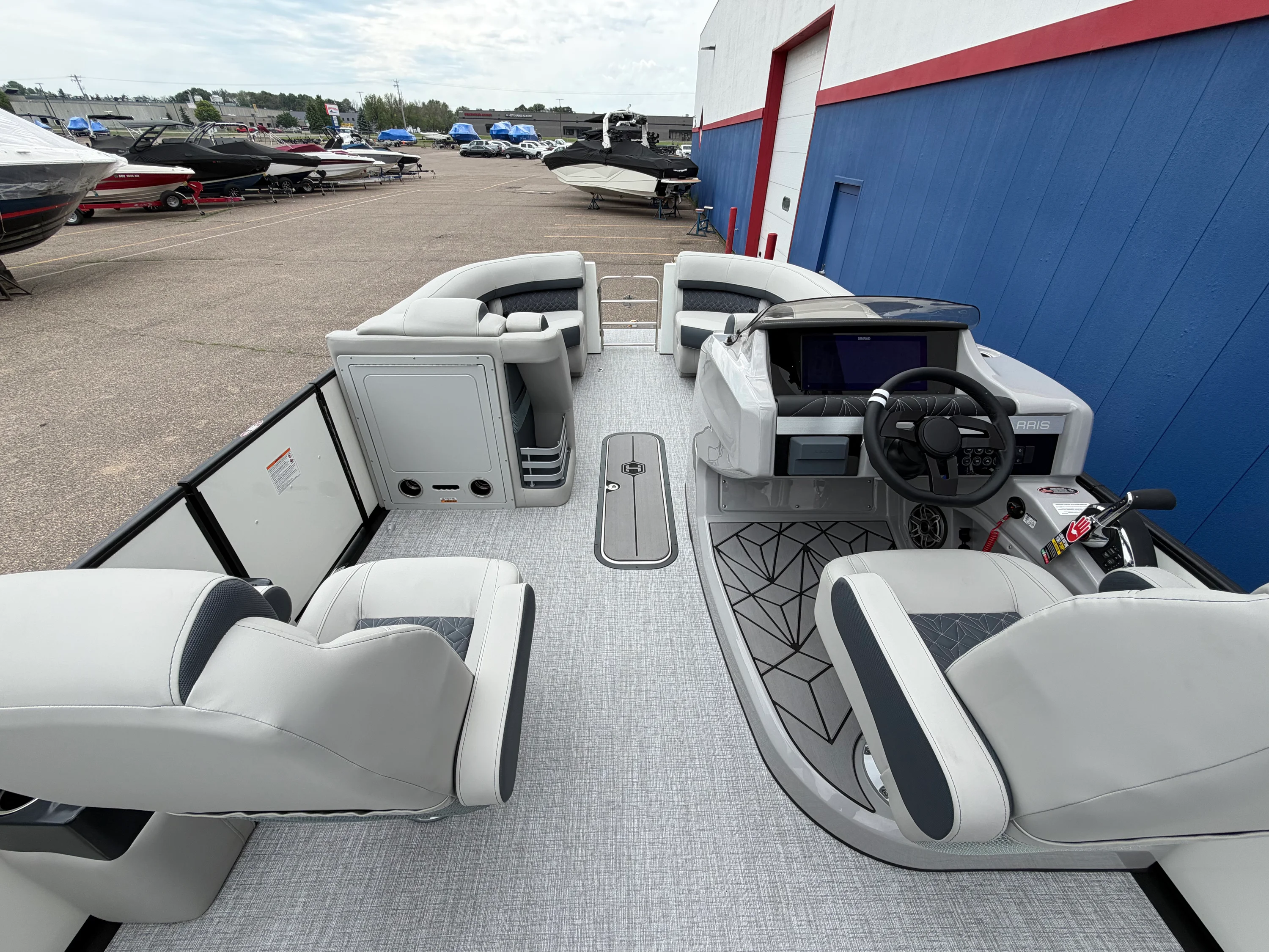 2026 Harris 230 Grand Mariner Image Thumbnail #17