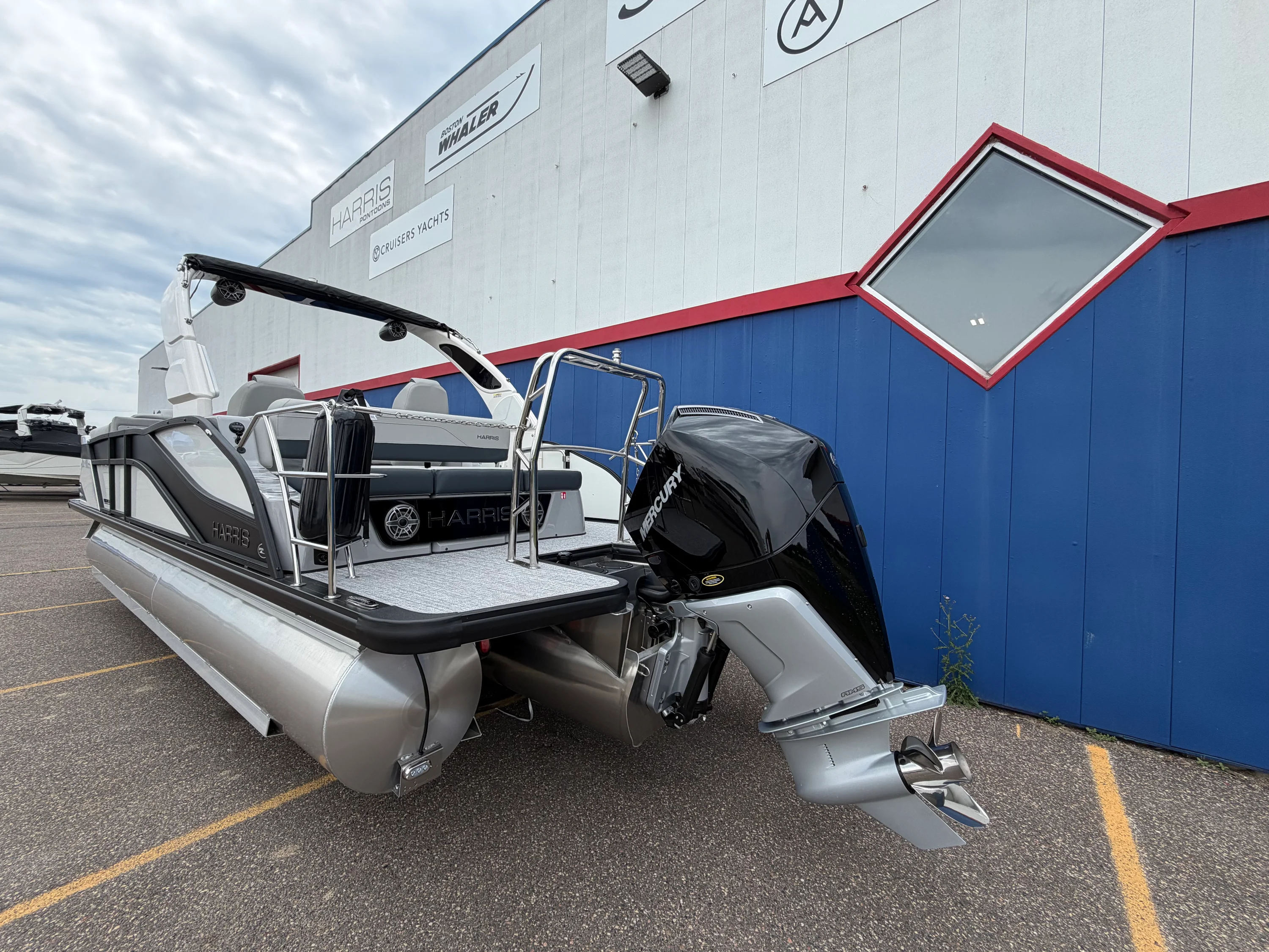 2026 Harris 230 Grand Mariner Image Thumbnail #5
