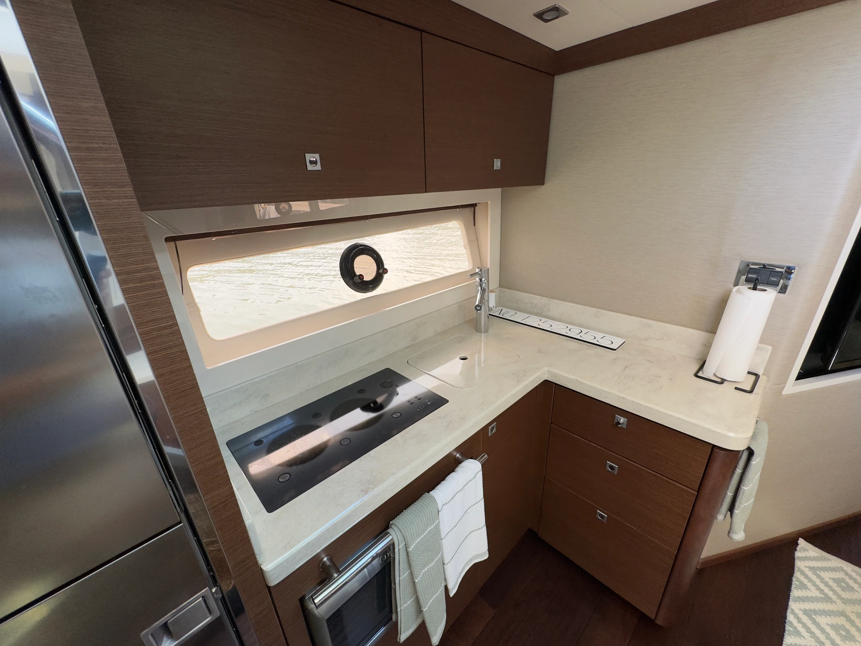 2014 Sea Ray 410 SUNDANCER Image Thumbnail #39
