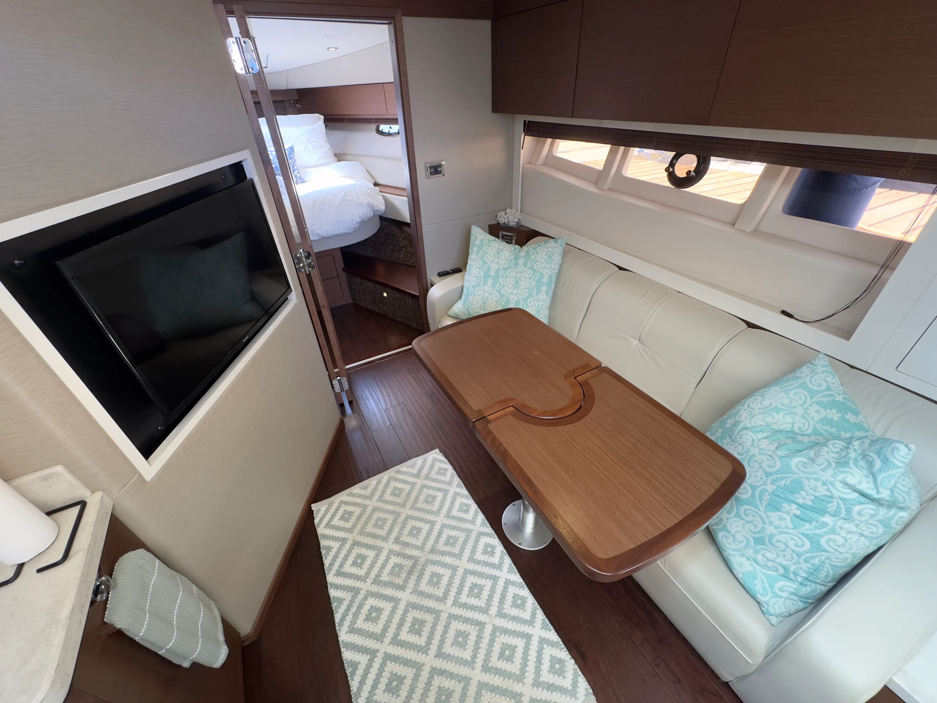 2014 Sea Ray 410 SUNDANCER Image Thumbnail #56