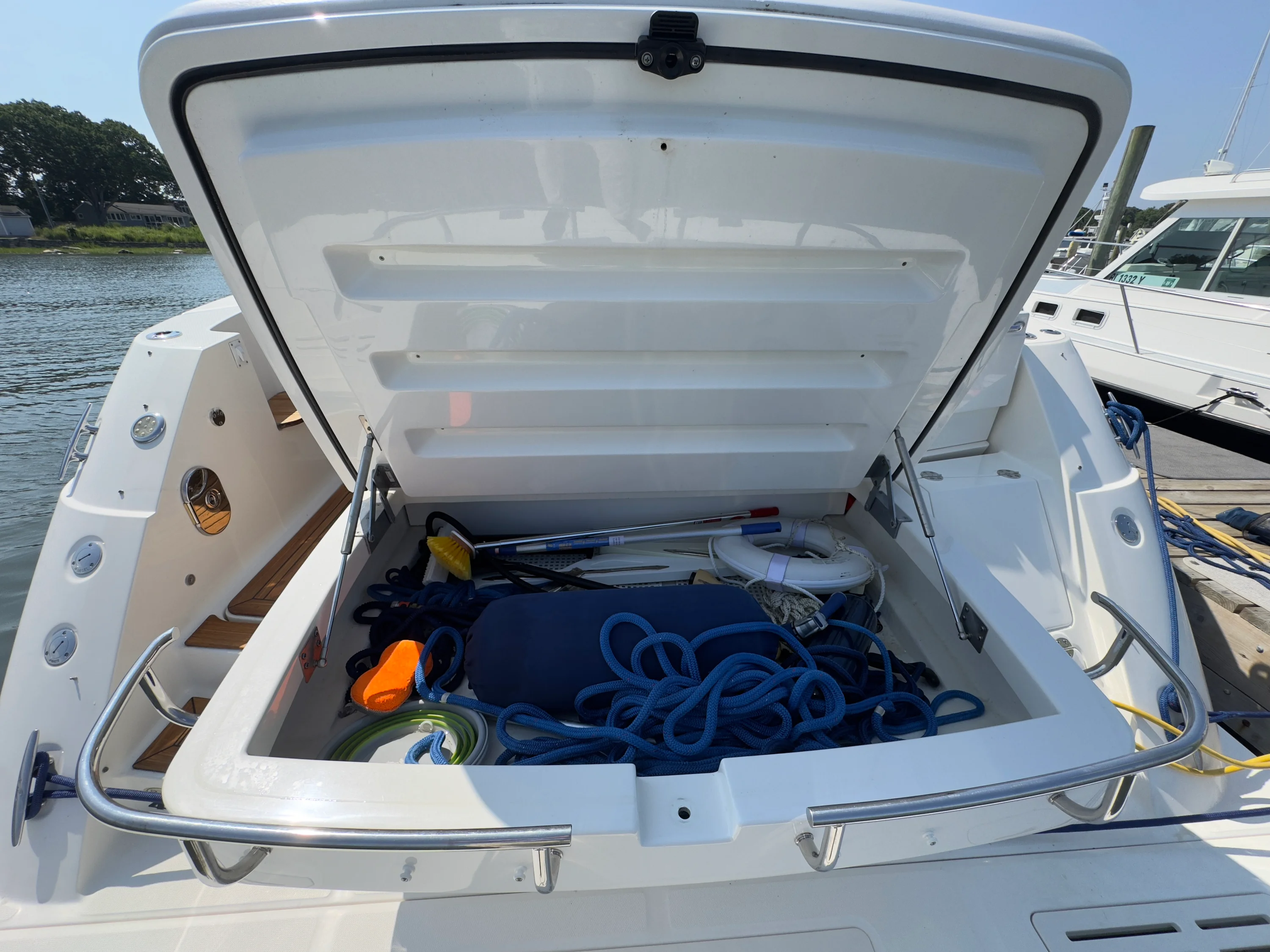 2014 Sea Ray 410 SUNDANCER Image Thumbnail #79