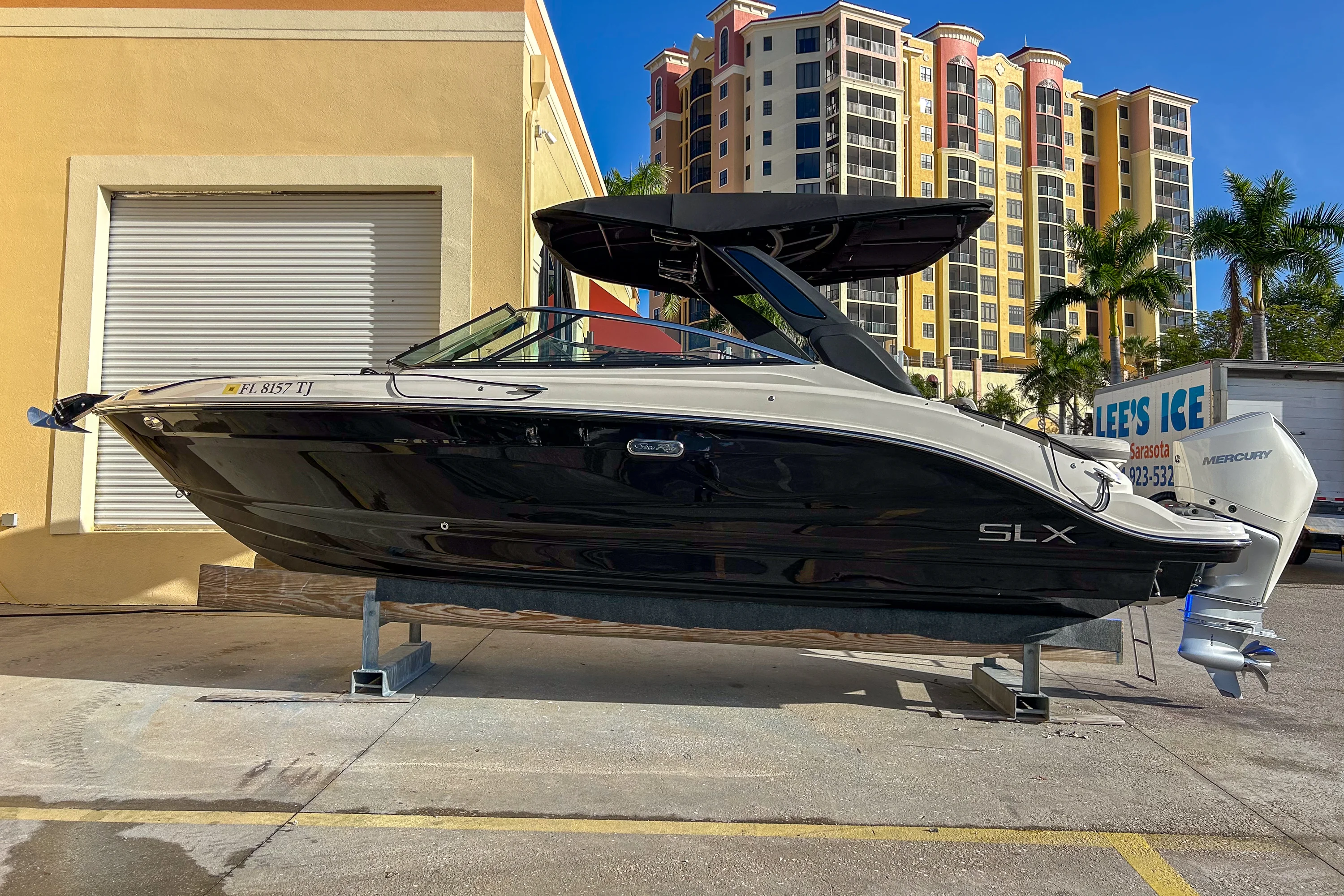 2023 Sea Ray 260 SLX OB Image Thumbnail #3