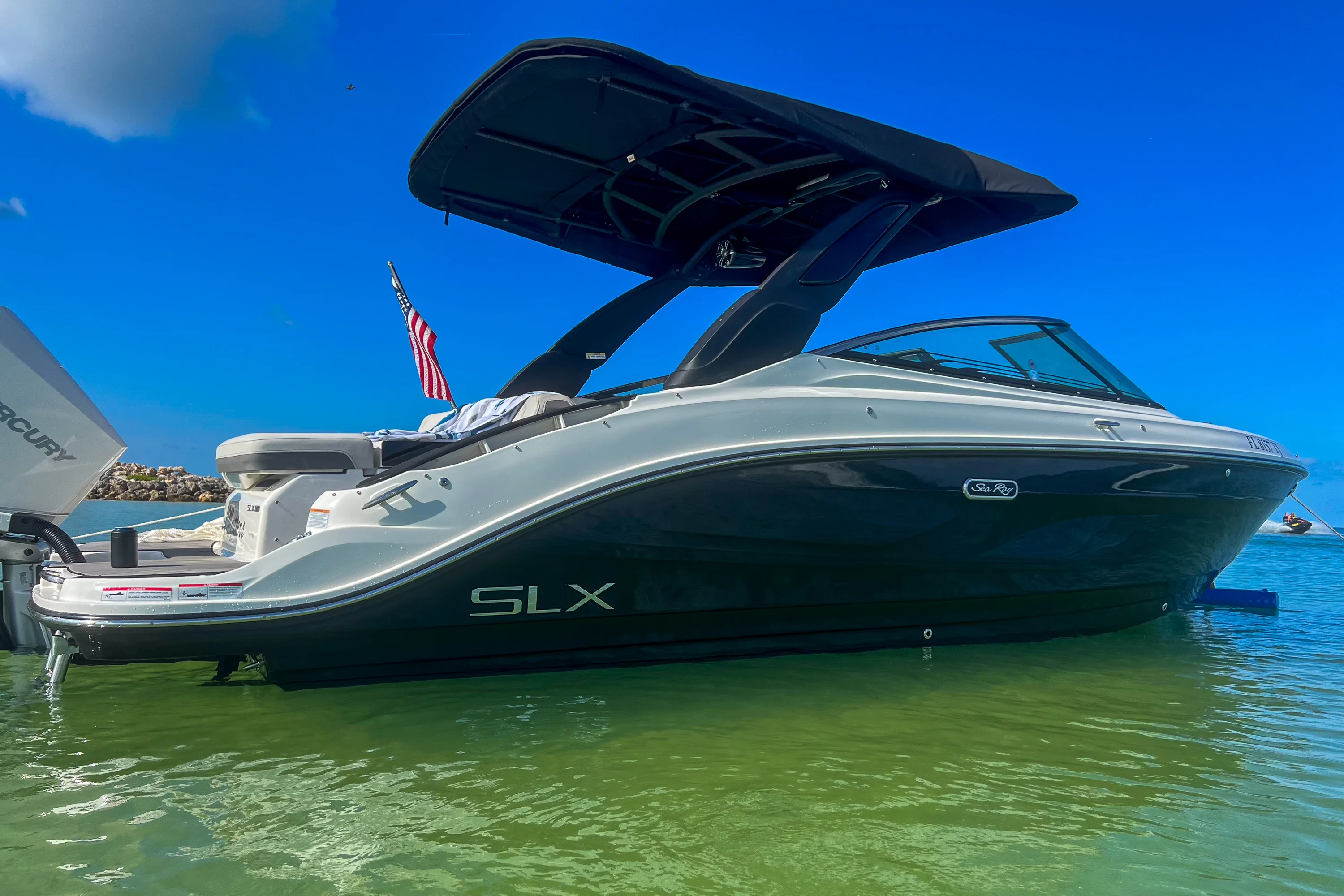 2023 Sea Ray 260 SLX OB Image Thumbnail #0