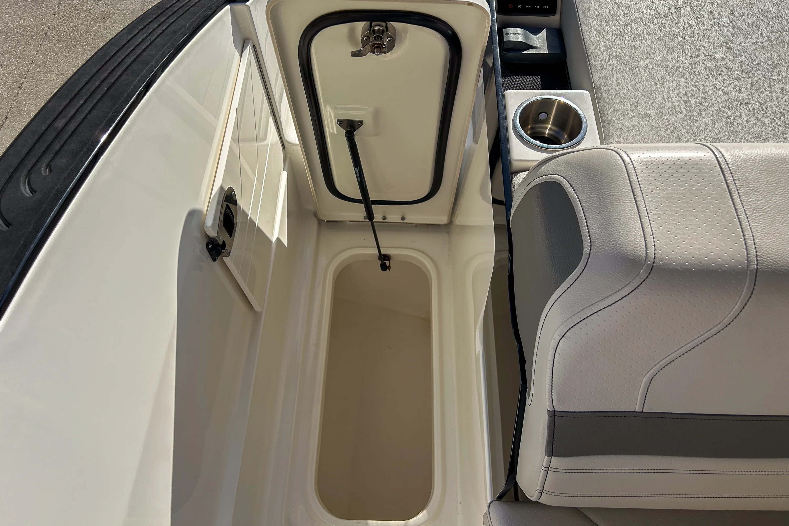 2023 Sea Ray 260 SLX OB Image Thumbnail #41