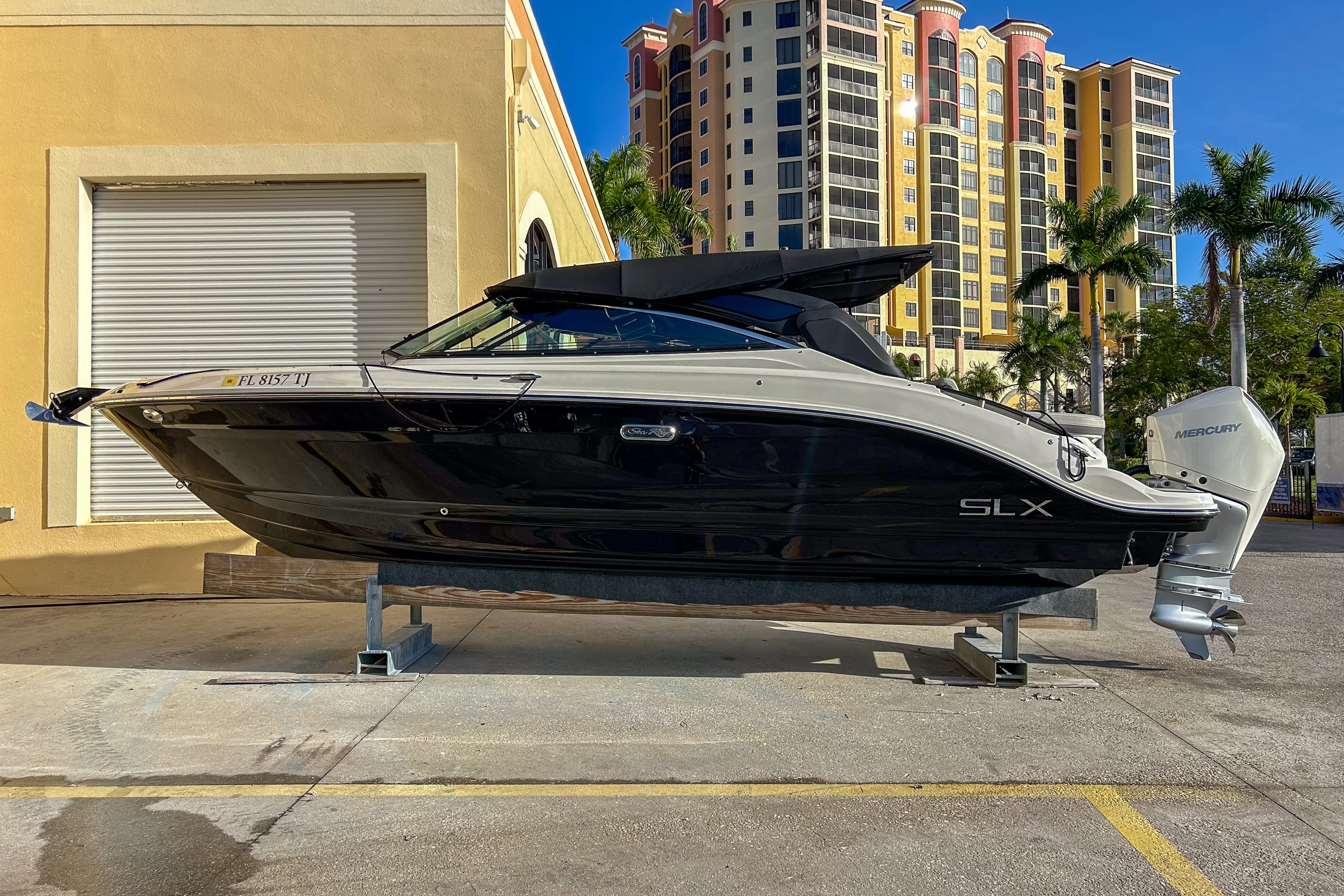 2023 Sea Ray 260 SLX OB Image Thumbnail #4