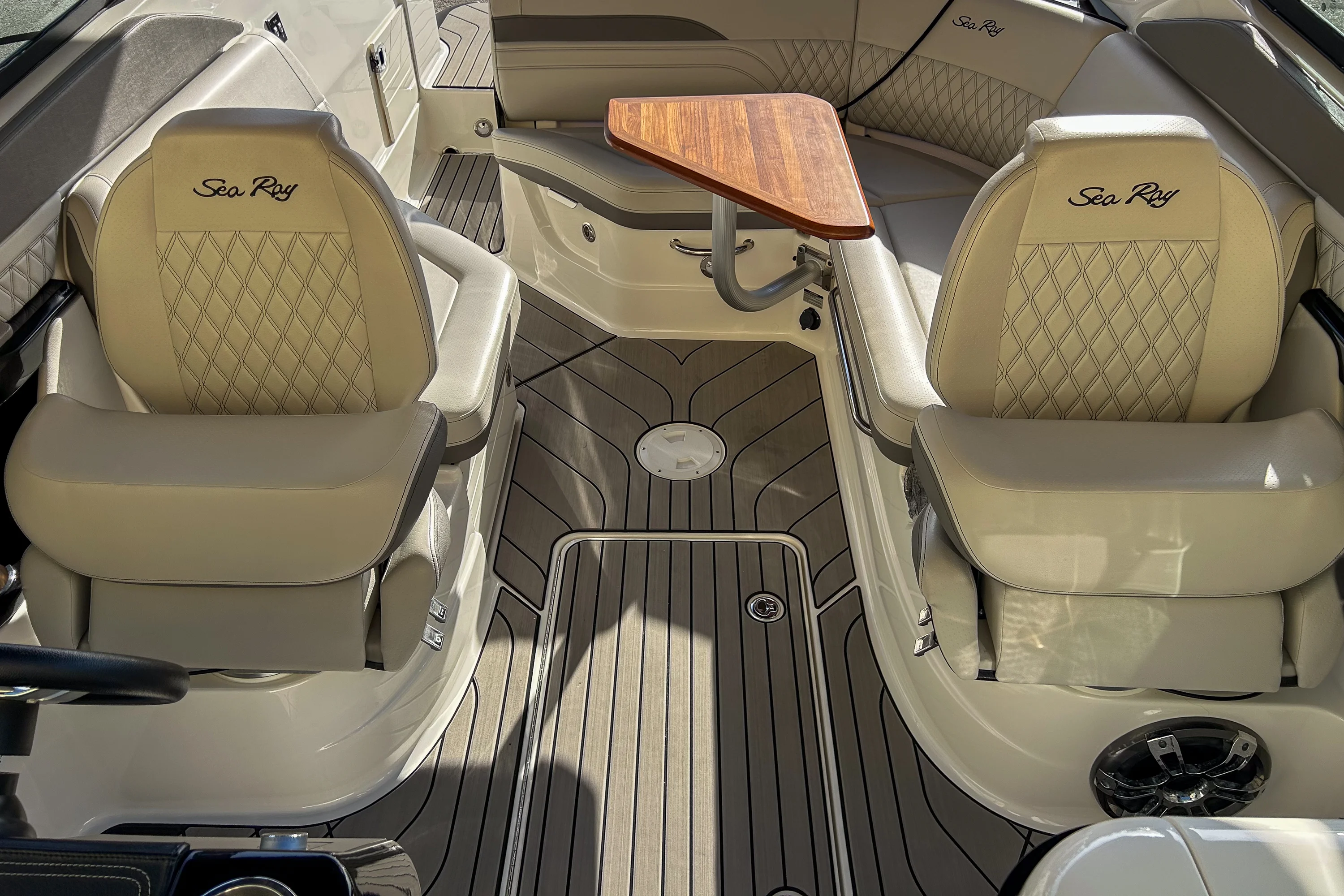 2023 Sea Ray 260 SLX OB Image Thumbnail #31