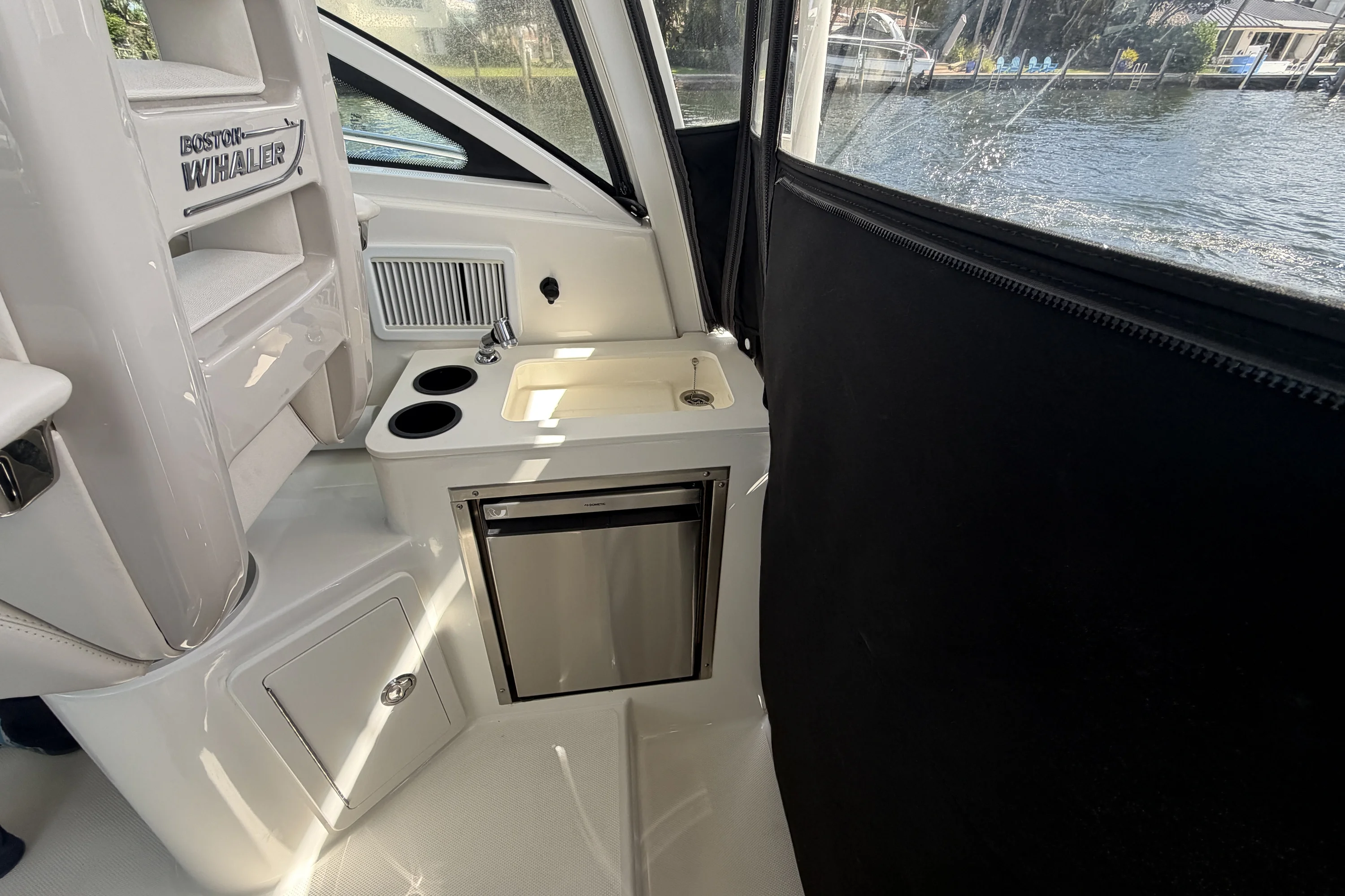 2019 Boston Whaler 315 CONQUEST Image Thumbnail #26
