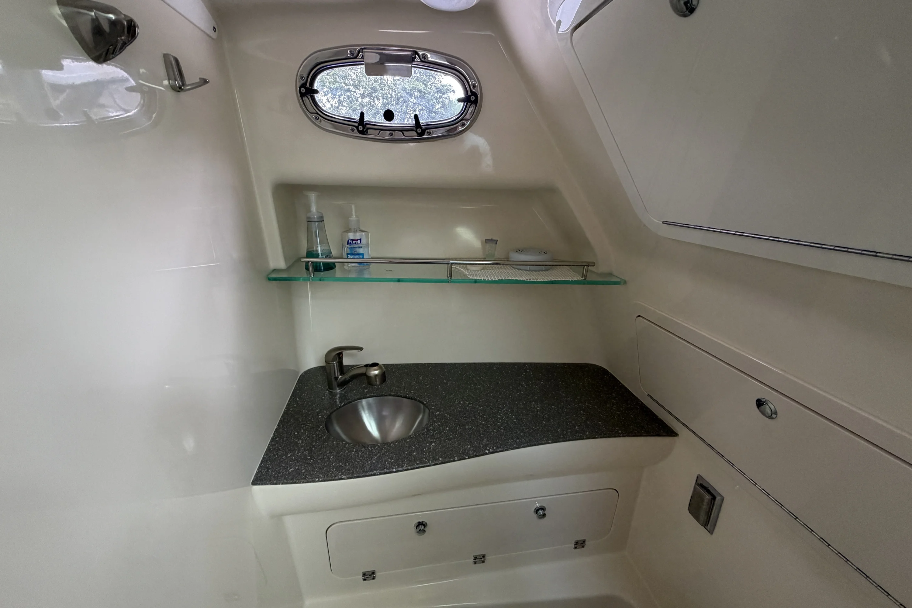 2019 Boston Whaler 315 CONQUEST Image Thumbnail #37