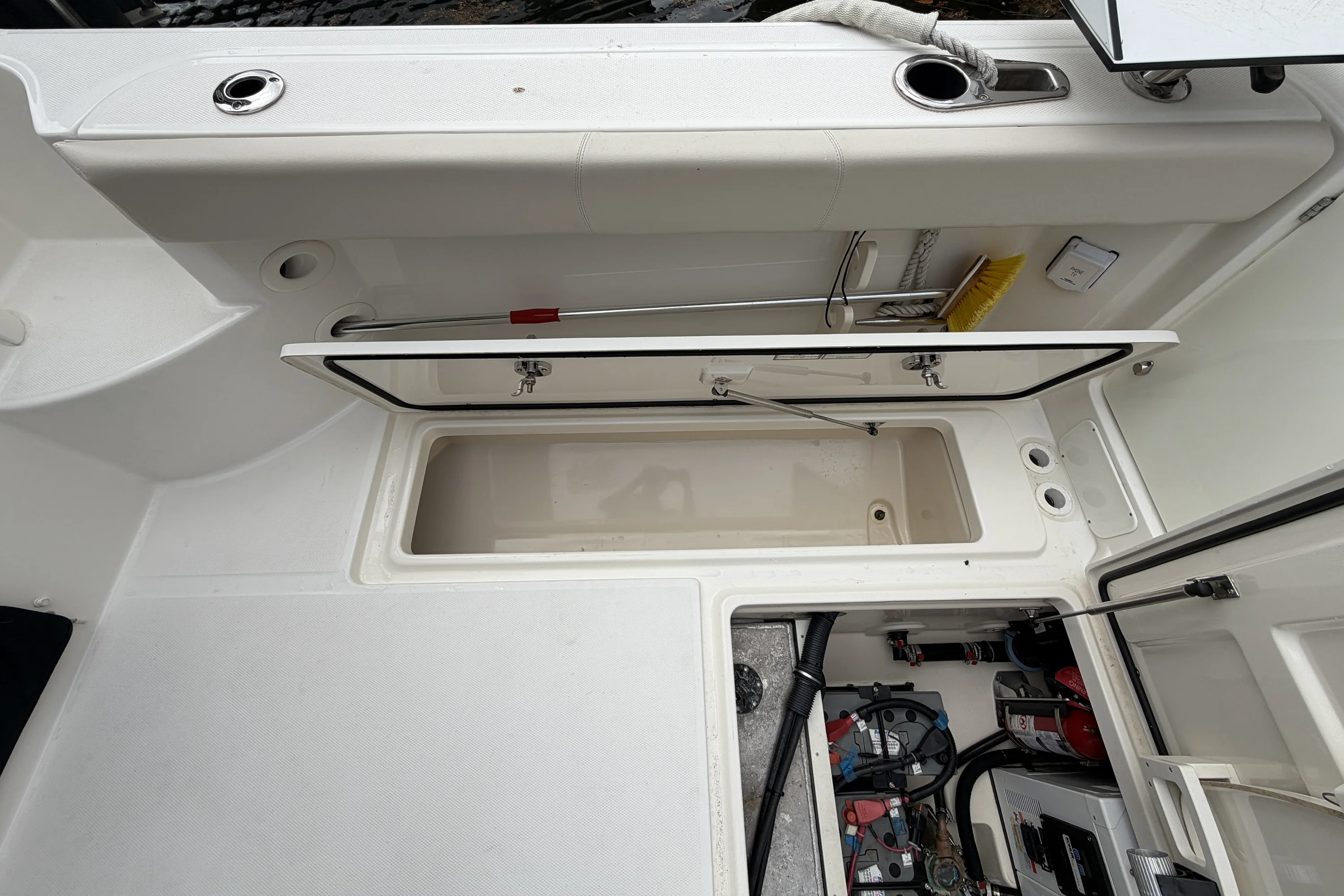 2019 Boston Whaler 315 CONQUEST Image Thumbnail #41