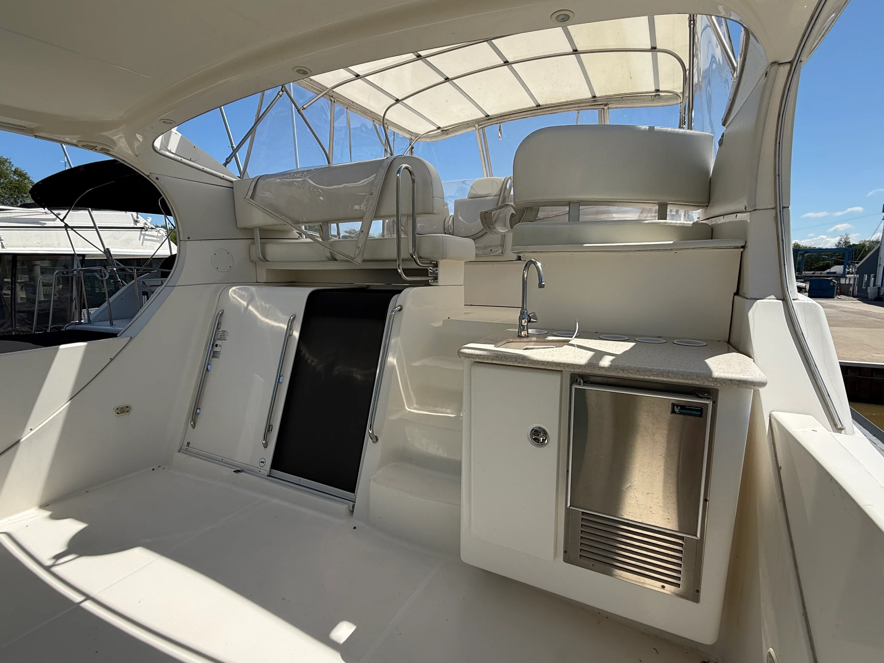 2004 Silverton 39 MOTOR YACHT Image Thumbnail #10