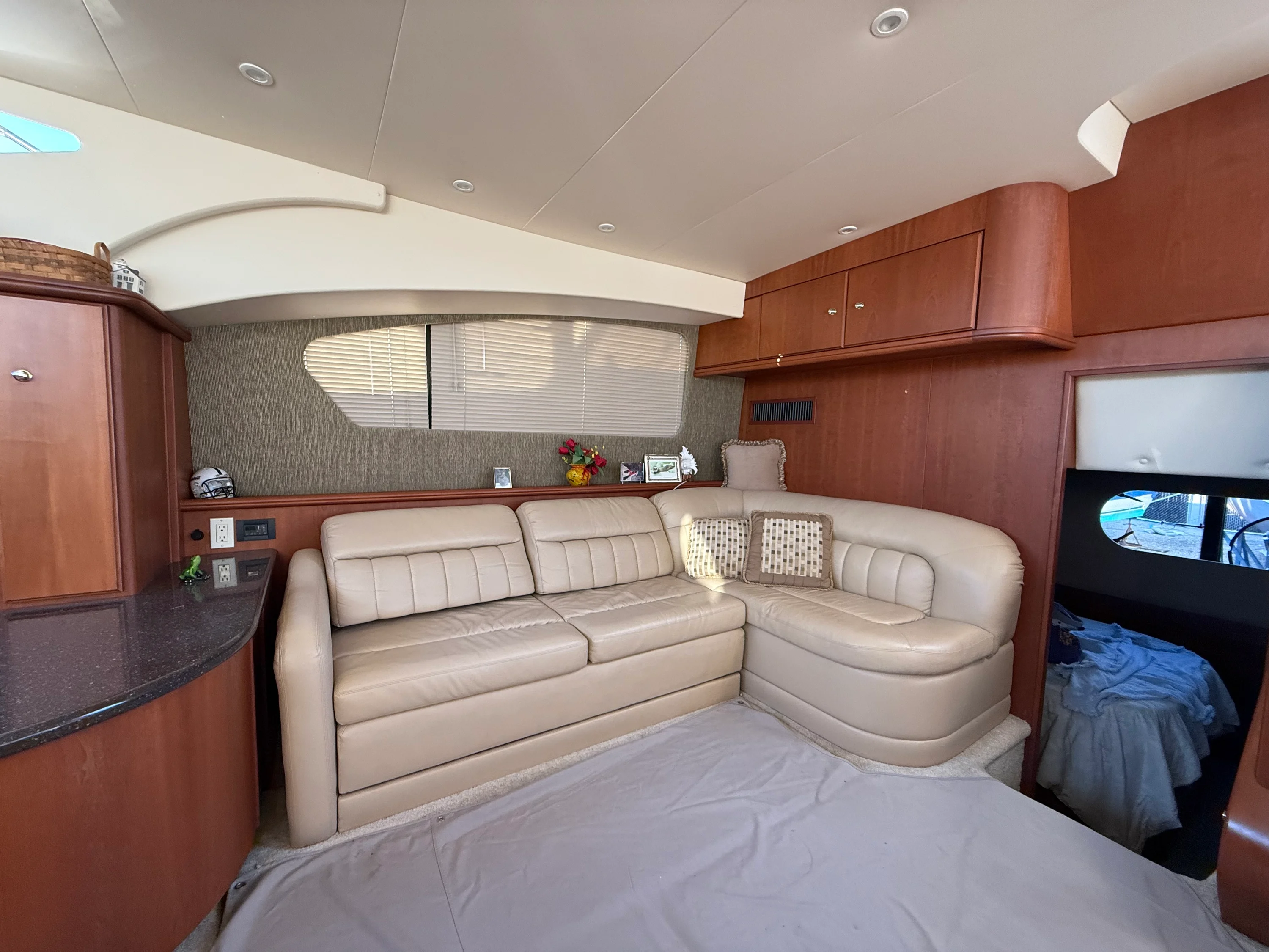 2004 Silverton 39 MOTOR YACHT Image Thumbnail #16