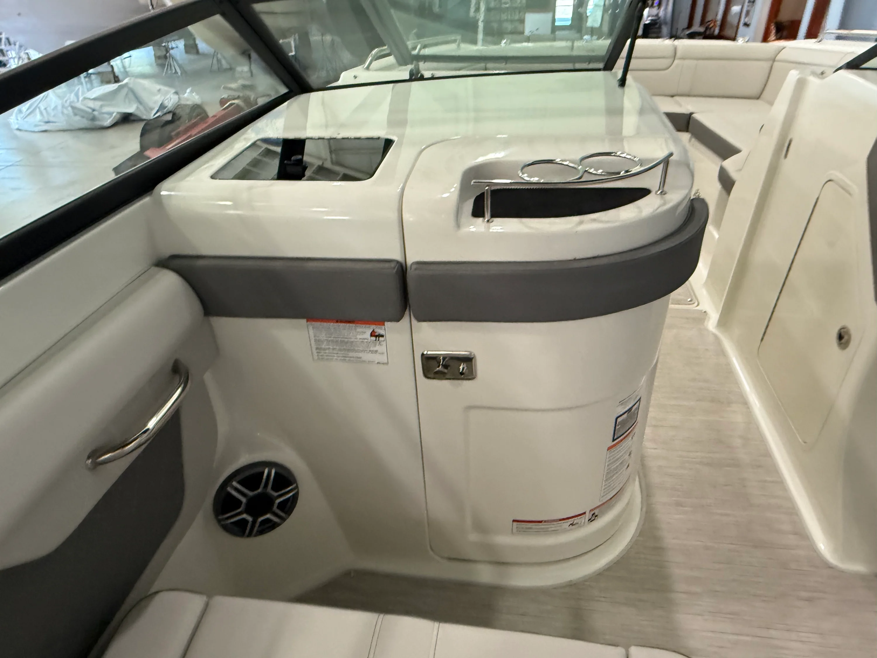 2026 Sea Ray SDX 290 Outboard Image Thumbnail #20