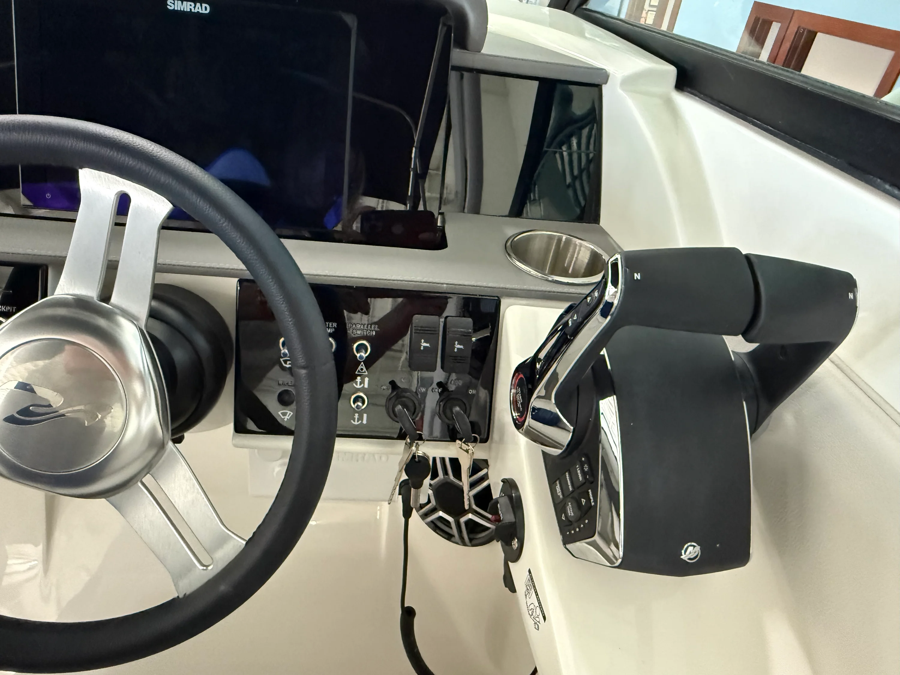 2026 Sea Ray SDX 290 Outboard Image Thumbnail #17