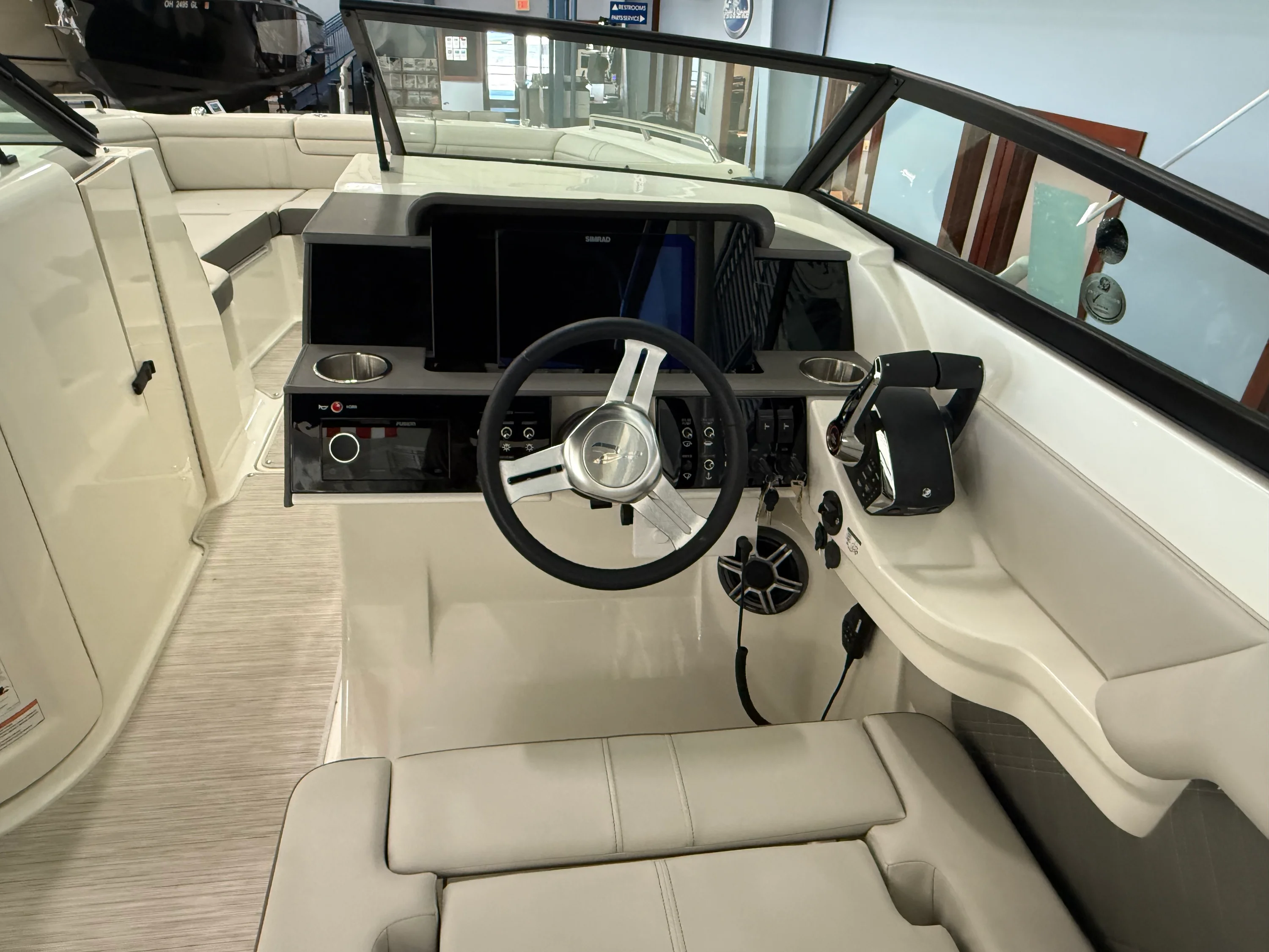 2026 Sea Ray SDX 290 Outboard Image Thumbnail #15