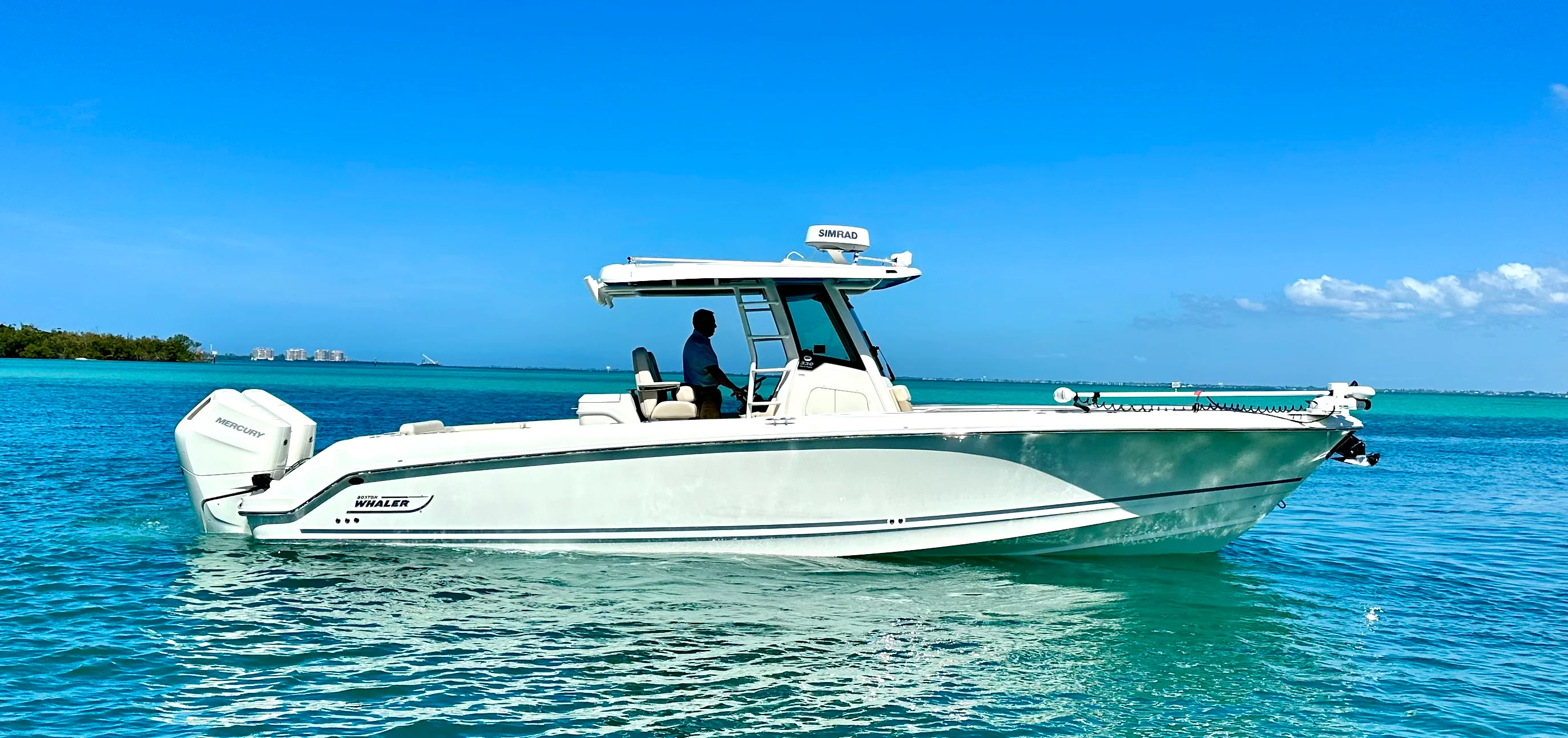 2024 Boston Whaler 330 OUTRAGE Image Thumbnail #0