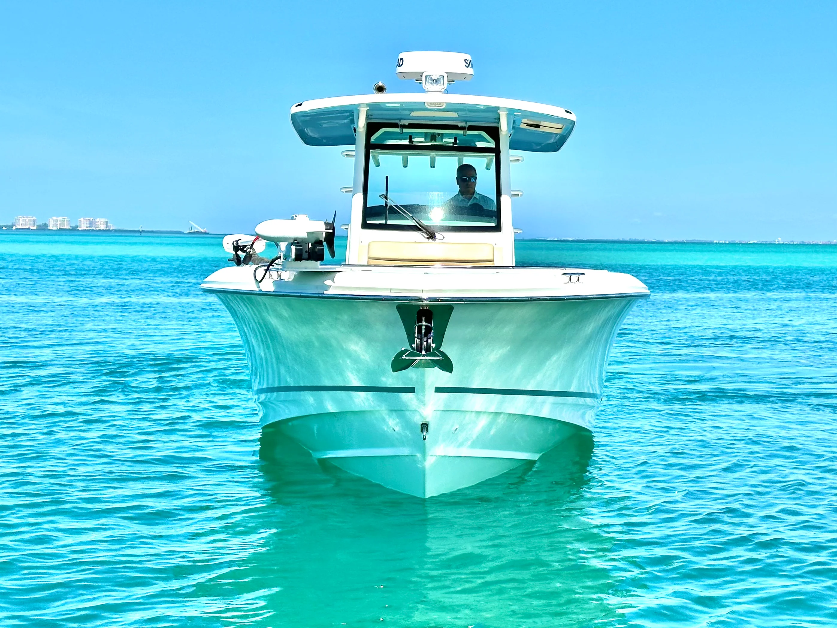 2024 Boston Whaler 330 OUTRAGE Image Thumbnail #4