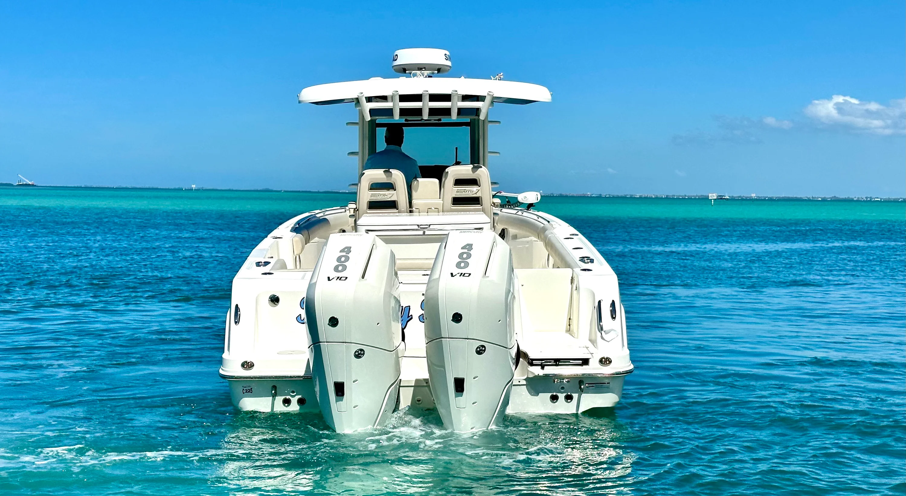 2024 Boston Whaler 330 OUTRAGE Image Thumbnail #1