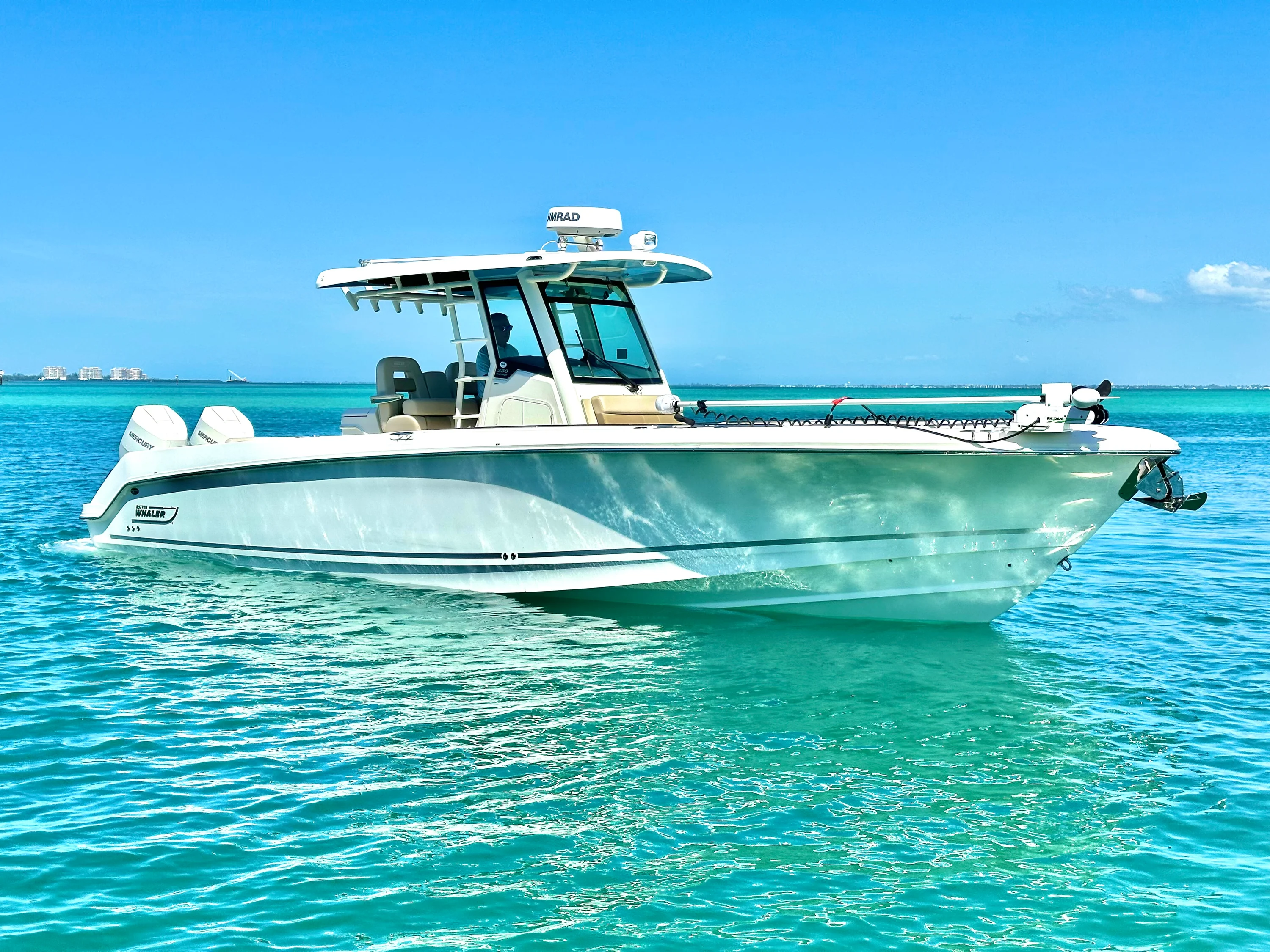 2024 Boston Whaler 330 OUTRAGE Image Thumbnail #6