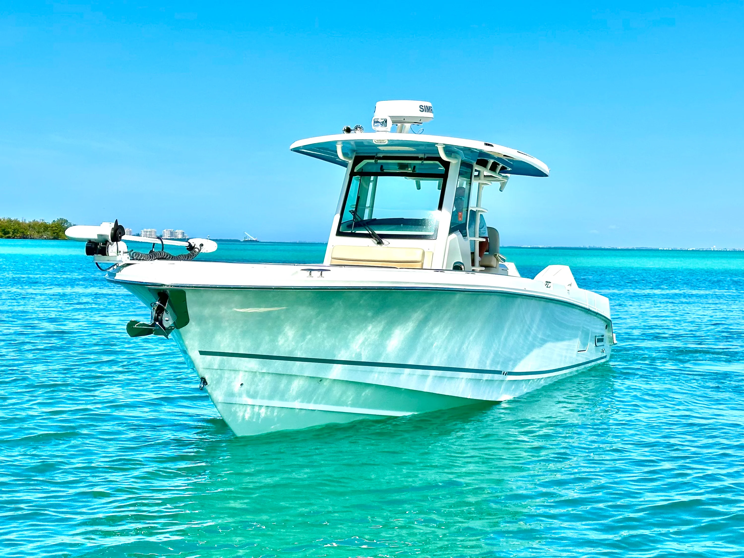 2024 Boston Whaler 330 OUTRAGE Image Thumbnail #3