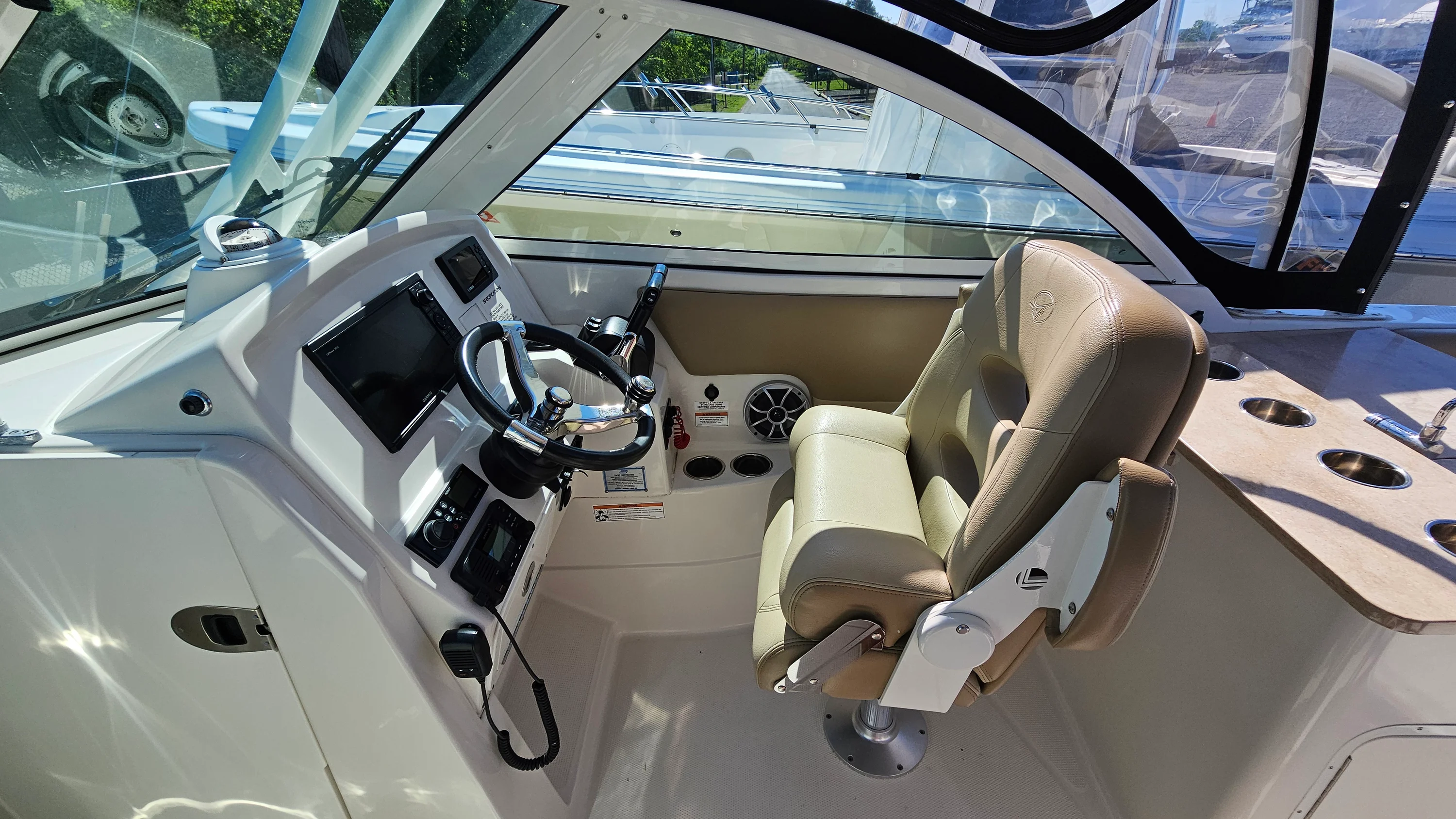 2019 Sailfish 275 DC Image Thumbnail #43