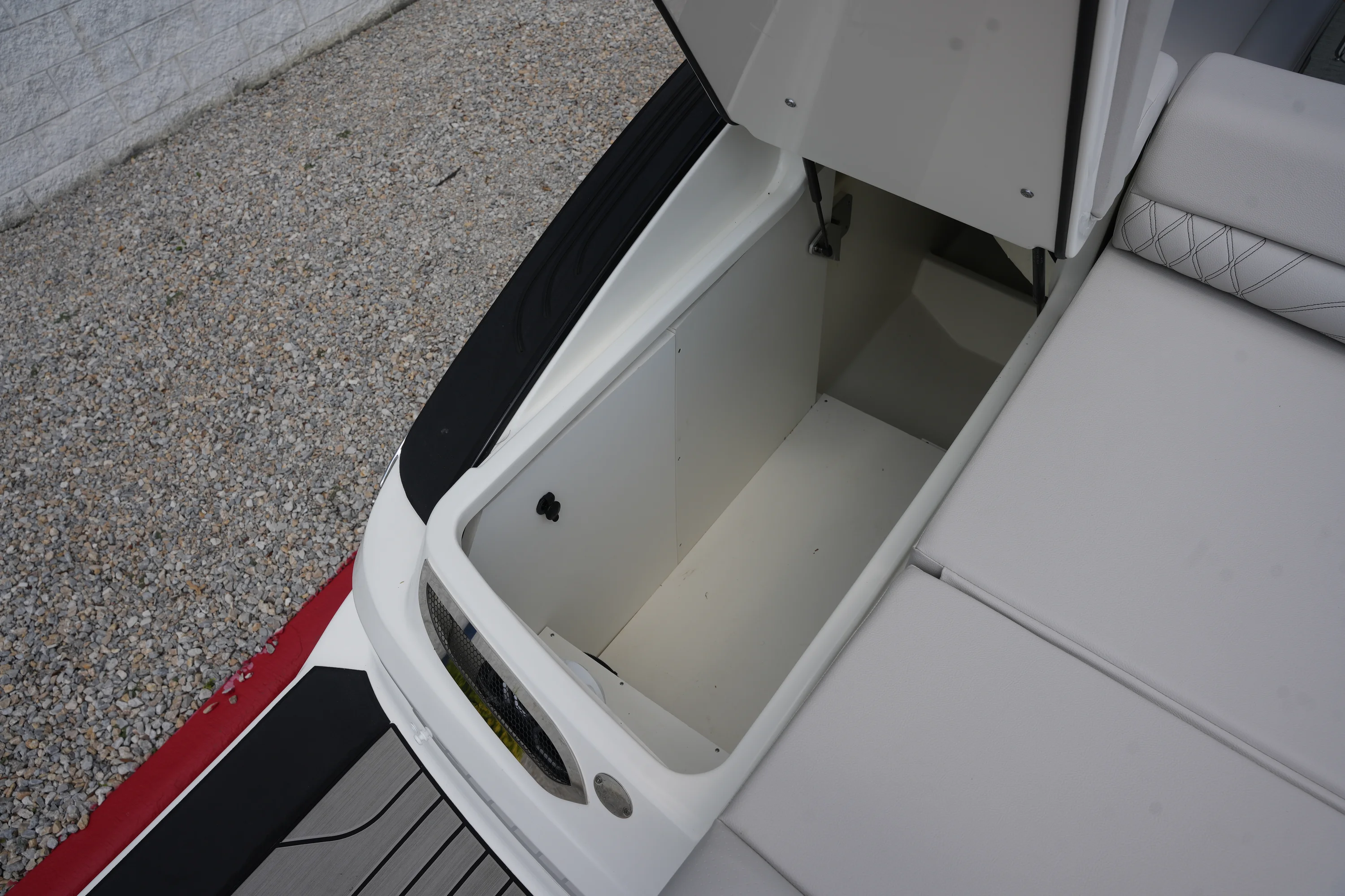 2026 Sea Ray SLX 280 Image Thumbnail #8