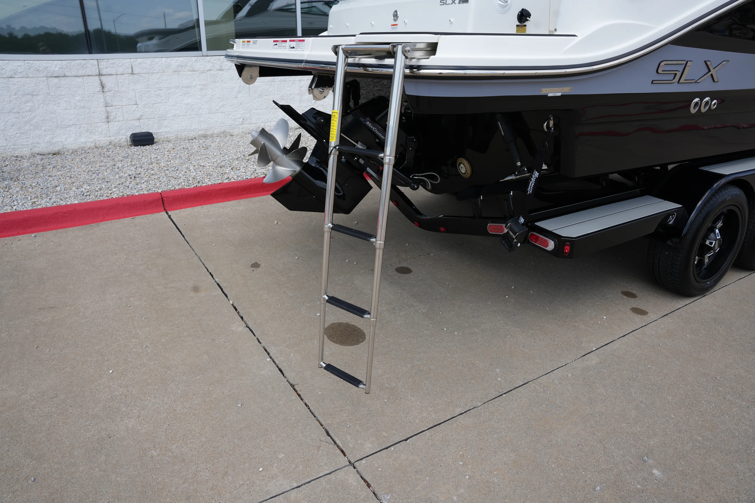2026 Sea Ray SLX 280 Image Thumbnail #4