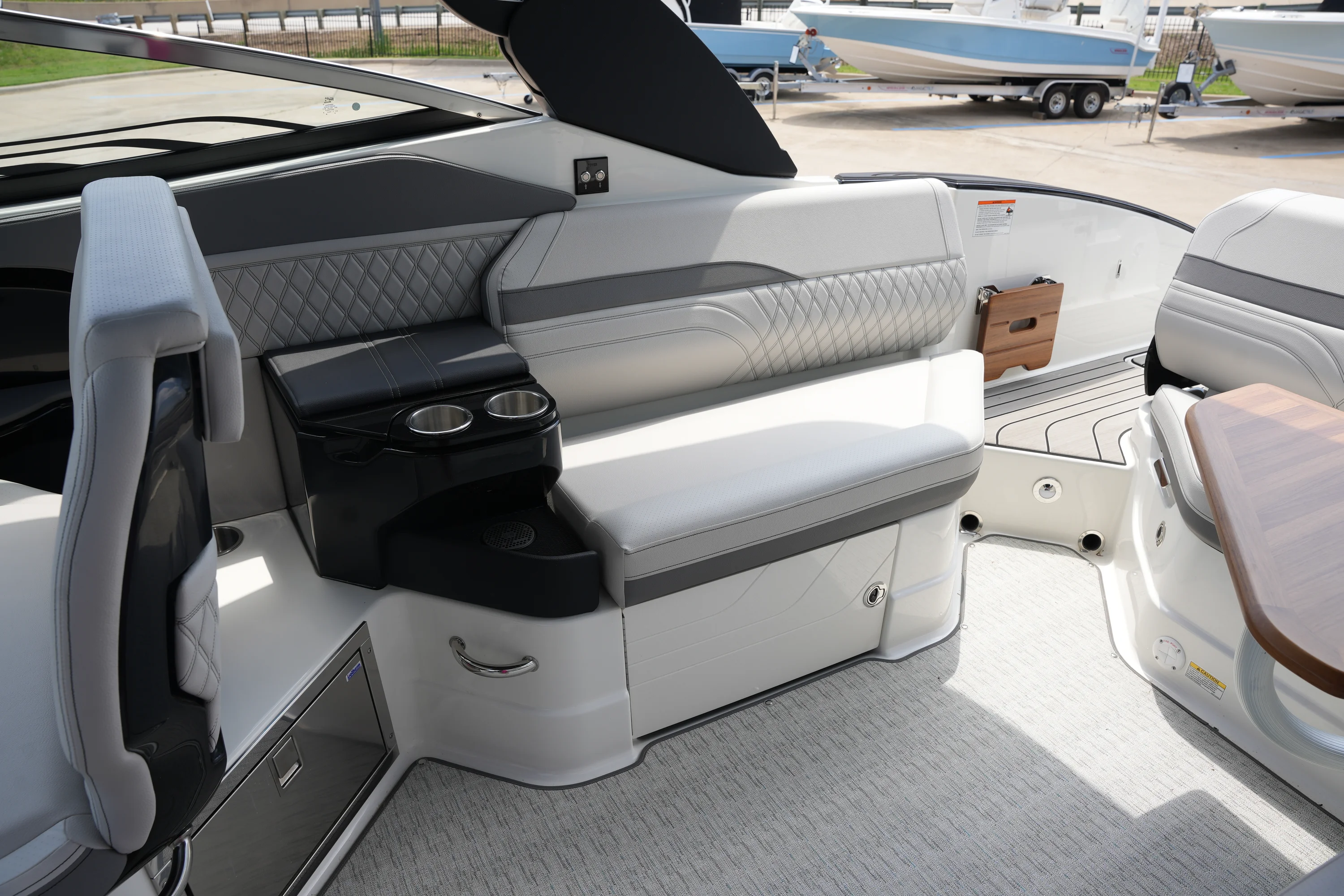 2026 Sea Ray SLX 280 Image Thumbnail #14