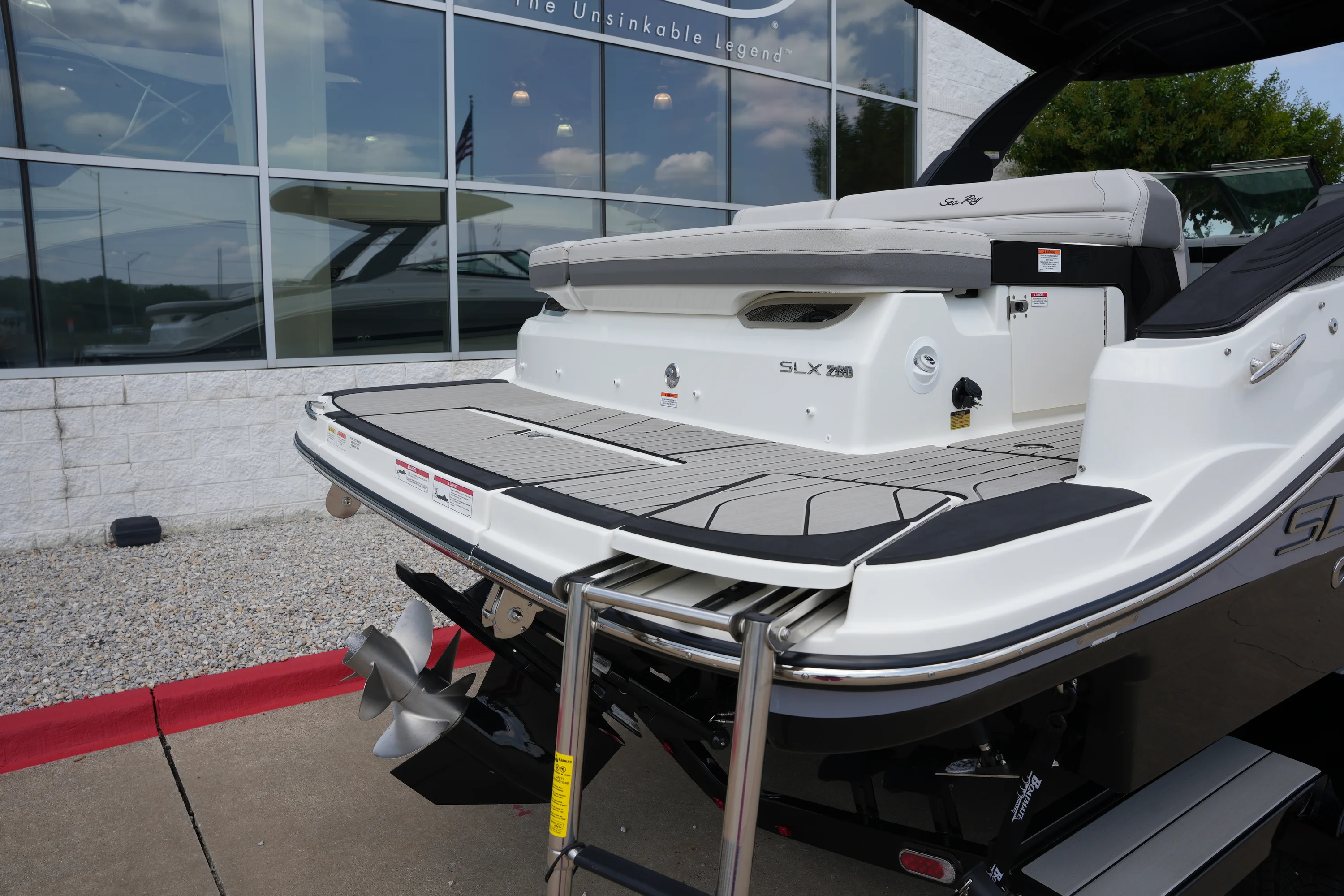 2026 Sea Ray SLX 280 Image Thumbnail #5