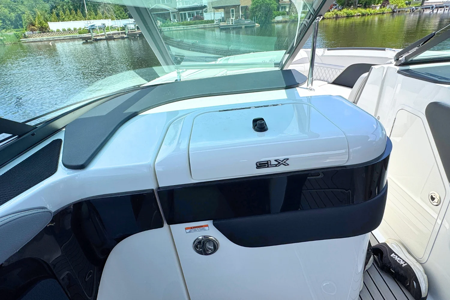 2026 Sea Ray SLX 260 Image Thumbnail #17
