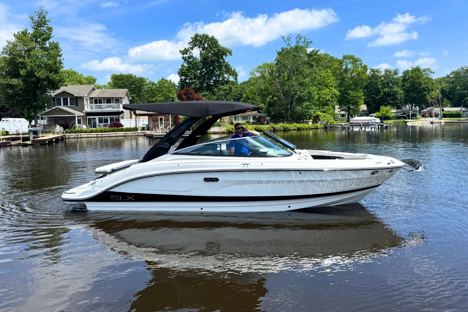 2026 Sea Ray SLX 260 Image Thumbnail #0