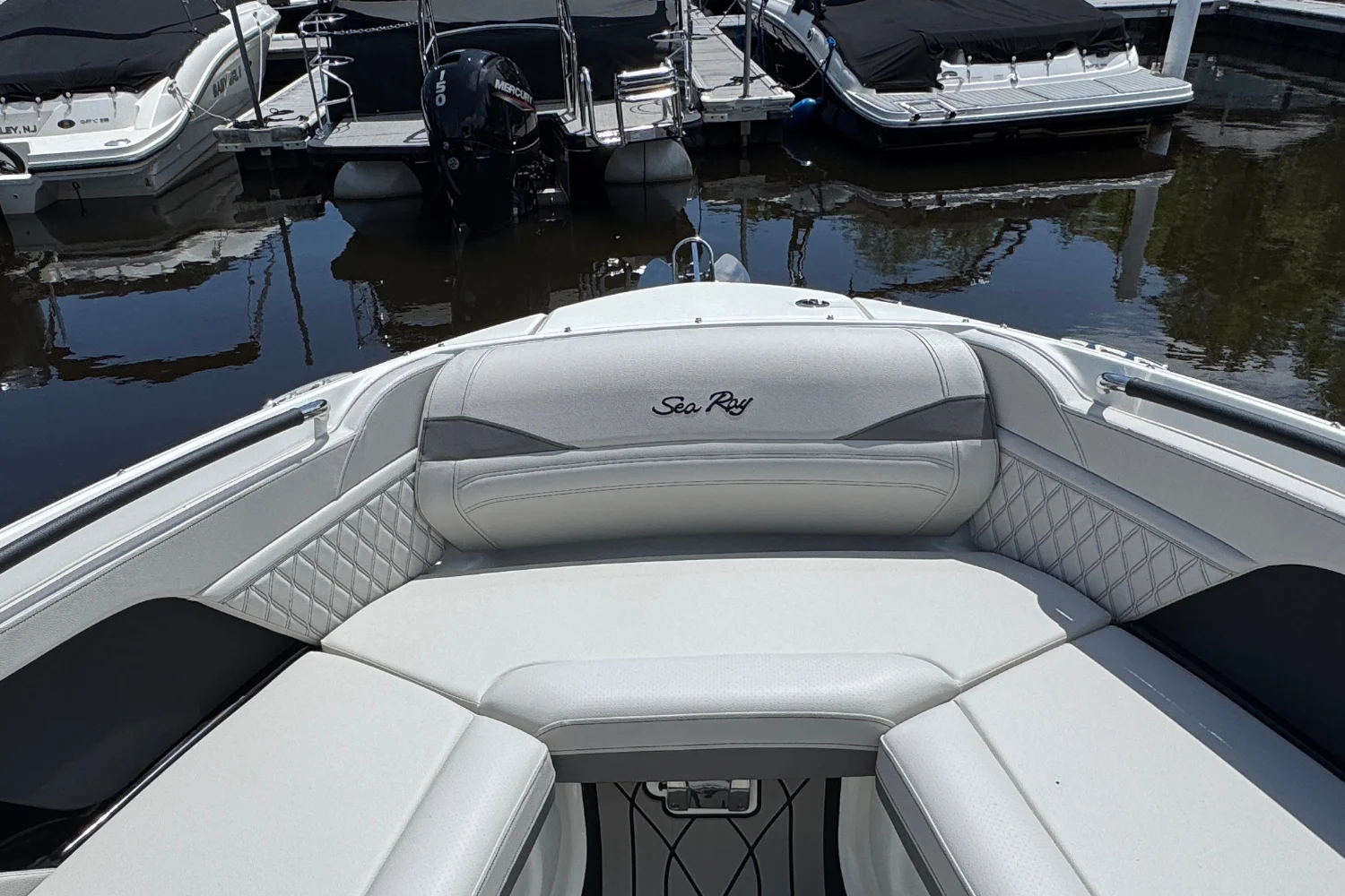 2026 Sea Ray SLX 260 Image Thumbnail #21