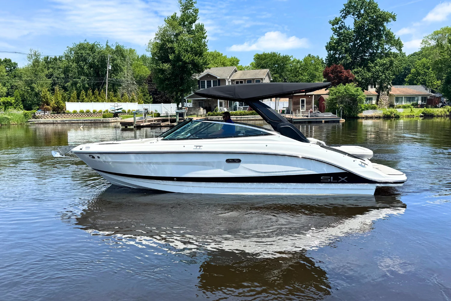 2026 Sea Ray SLX 260 Image Thumbnail #5