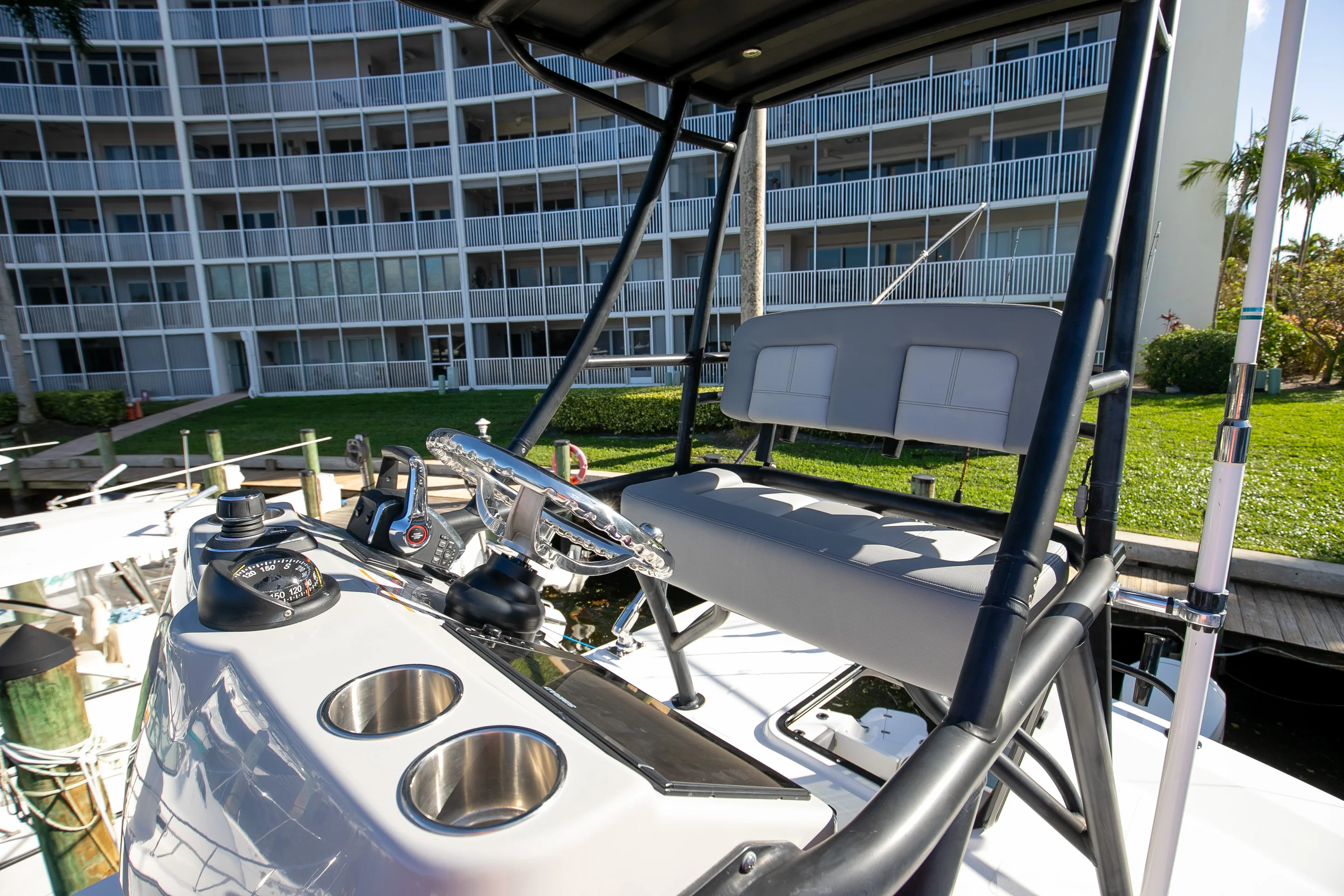 2023 Boston Whaler 360 OUTRAGE Image Thumbnail #25