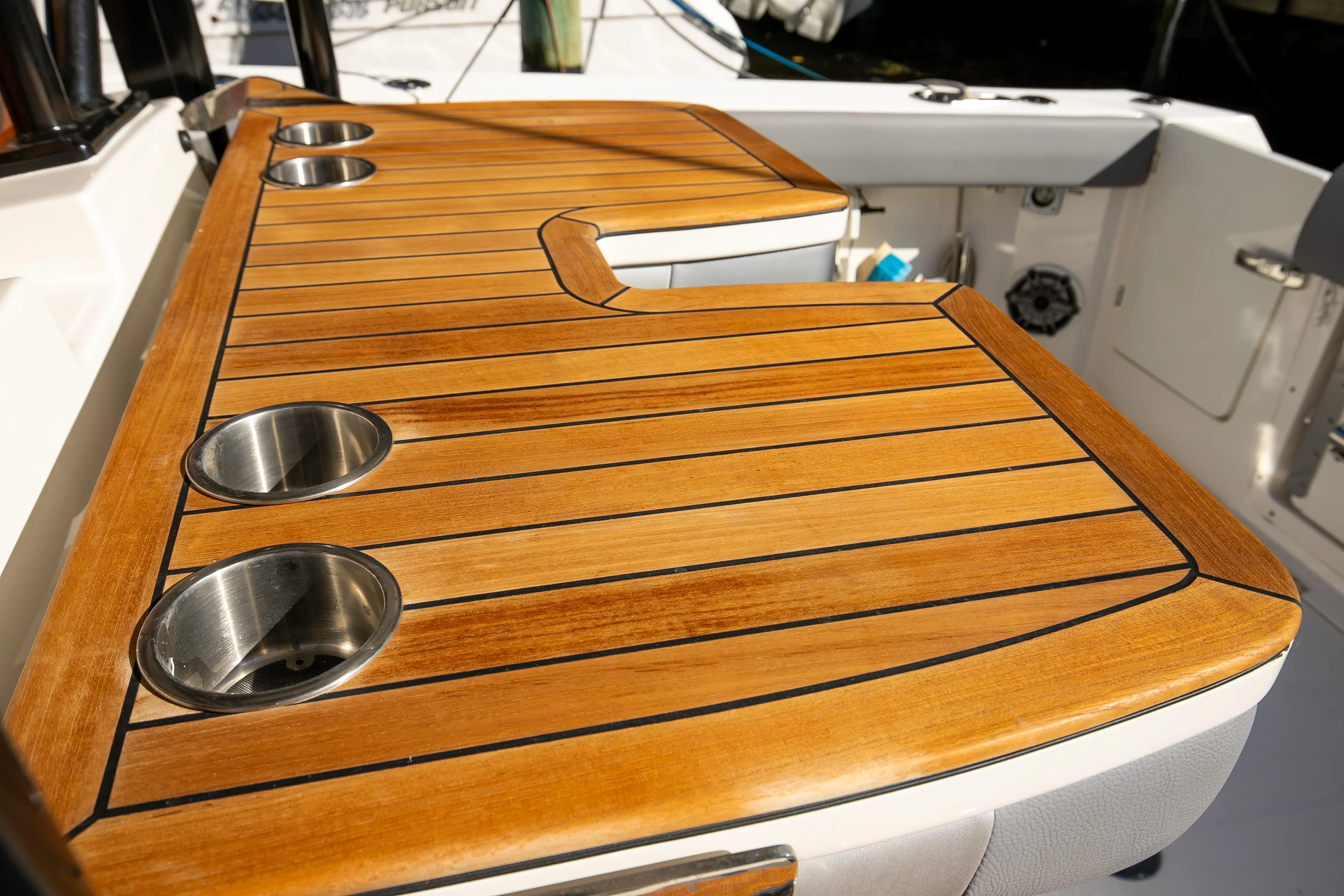 2023 Boston Whaler 360 OUTRAGE Image Thumbnail #7