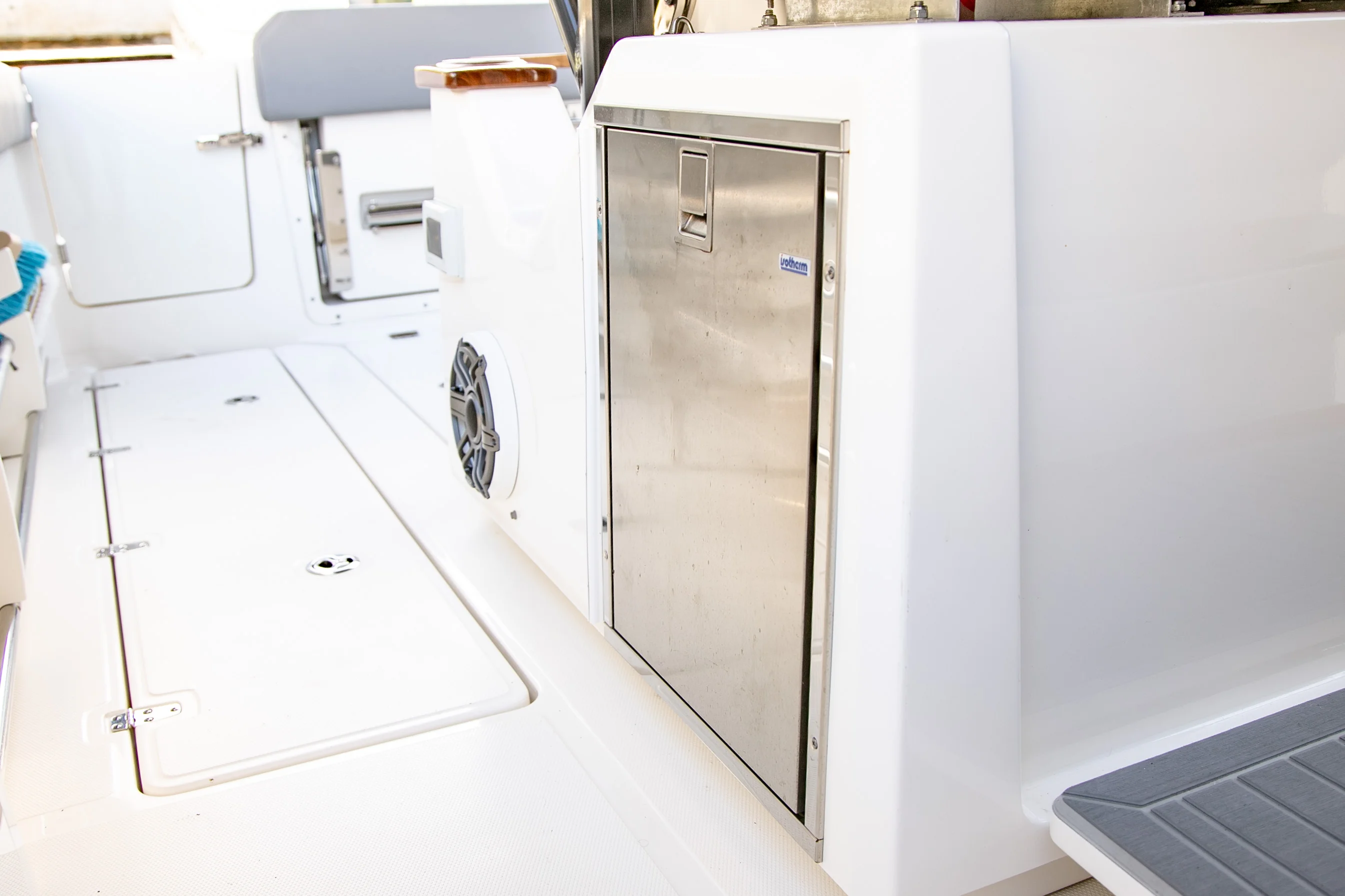 2023 Boston Whaler 360 OUTRAGE Image Thumbnail #35